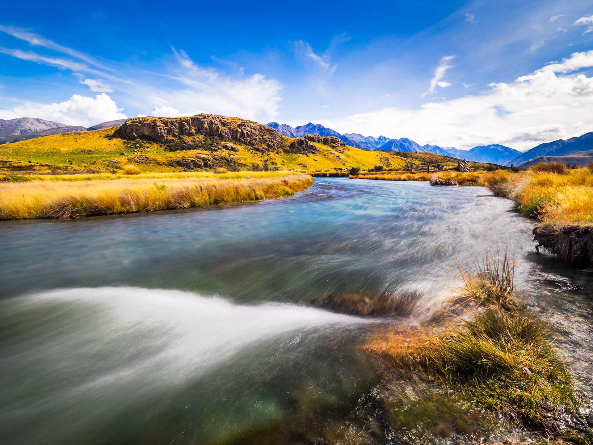 Edoras (Mt. Sunday) - River View
