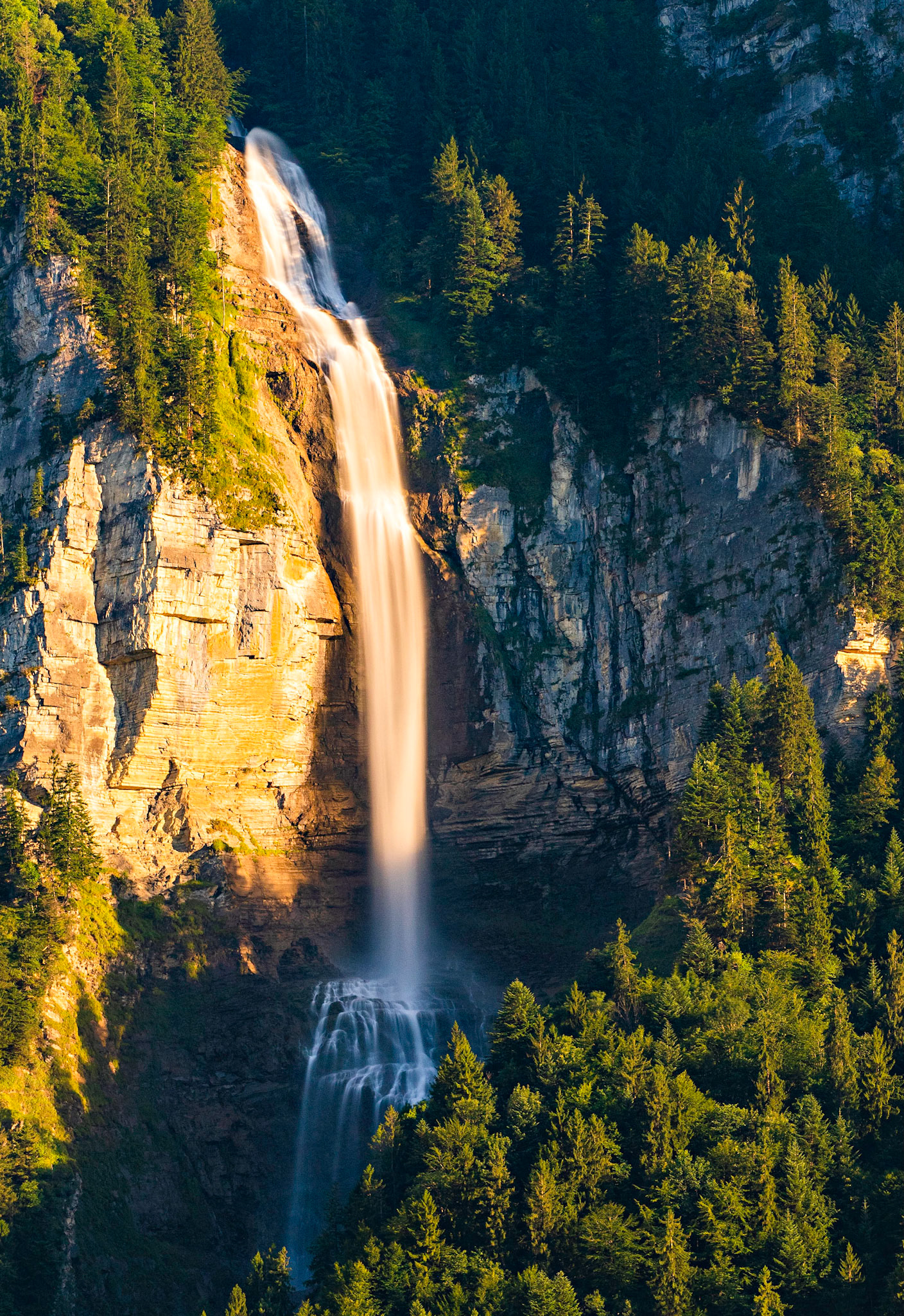 Interlaken Wasserfall (Waterfall)