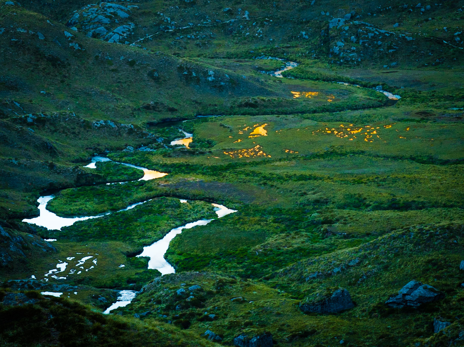 Raawa me te Awa (Valleys and Streams)