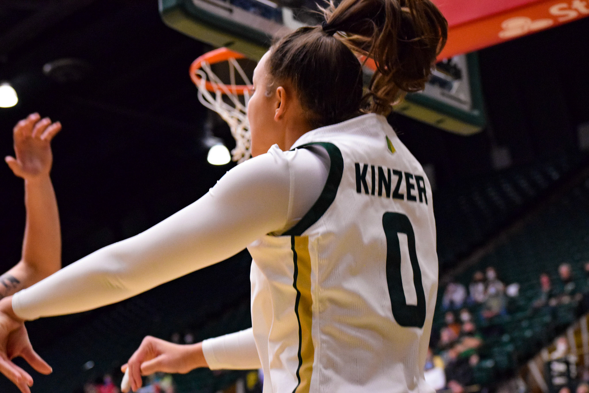 Kendyll Kinzer inbounding the ball