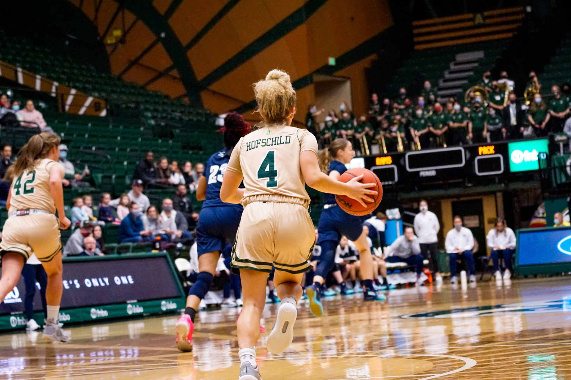 Mckenna Hofschild dribbling