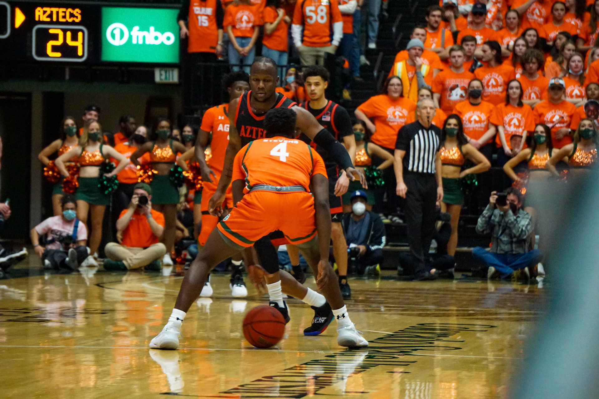 Isaiah Stevens dribbling the ball