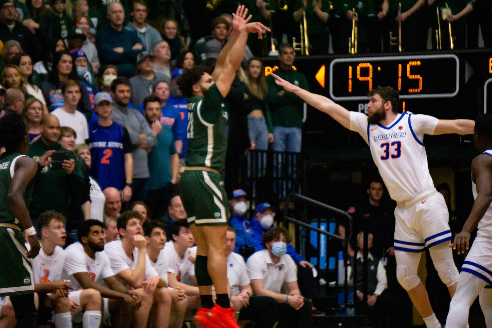 David Roddy shooting a jump shot