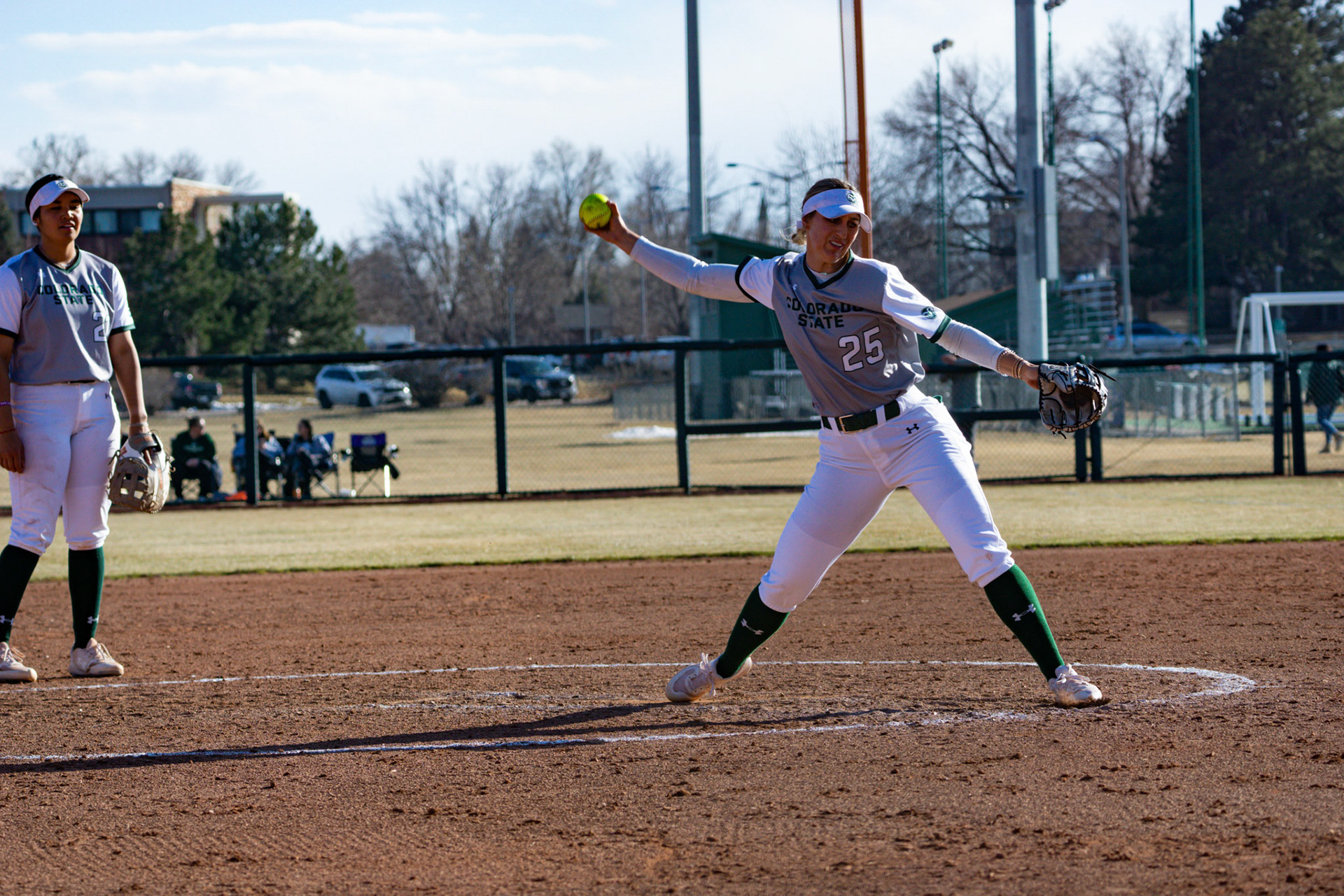 Jetta Nannen pitching