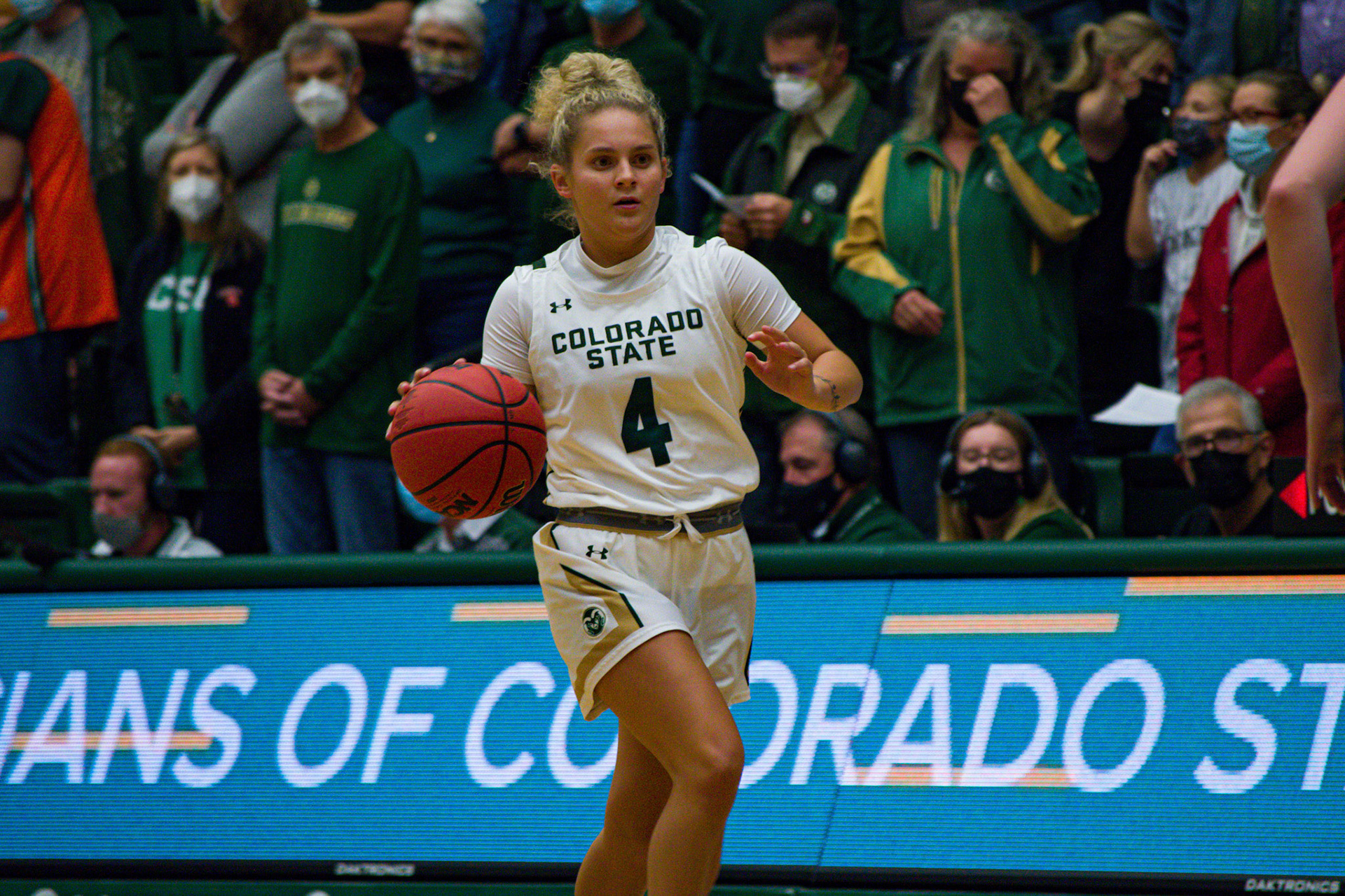 Mckenna Hofschild dribbling
