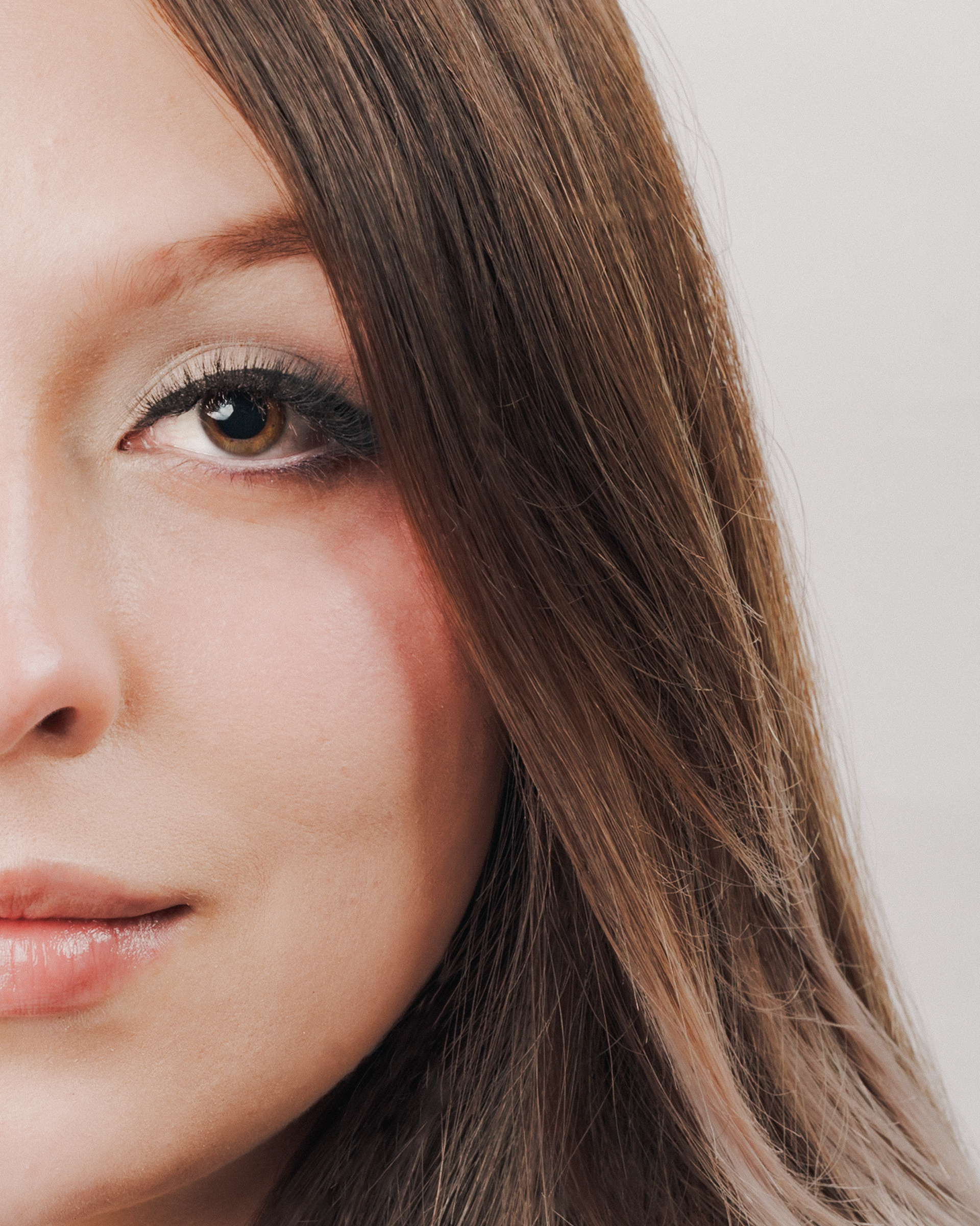 Retrato profesional en estudio en Costa Rica por Justin Sánchez, fotógrafo.