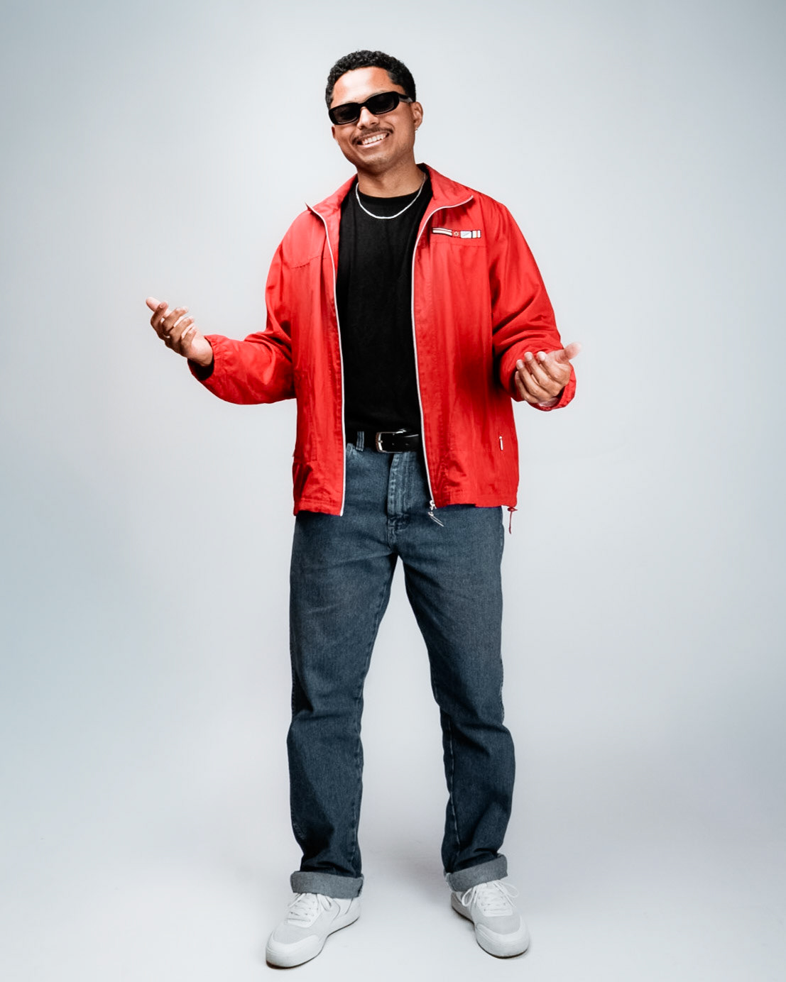 Retrato profesional en estudio en Costa Rica por Justin Sánchez, fotógrafo.