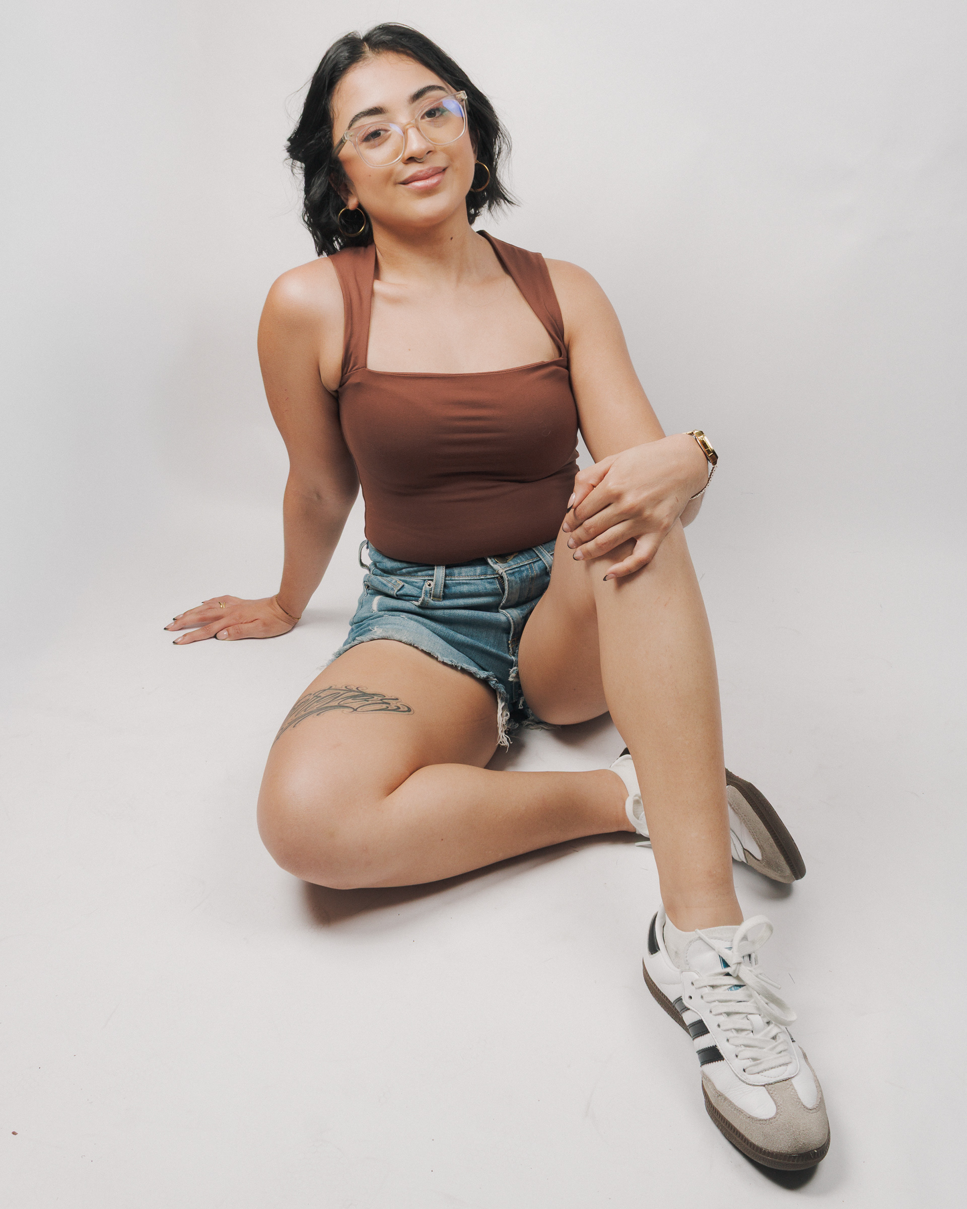 Retrato profesional en estudio en Costa Rica por Justin Sánchez, fotógrafo.