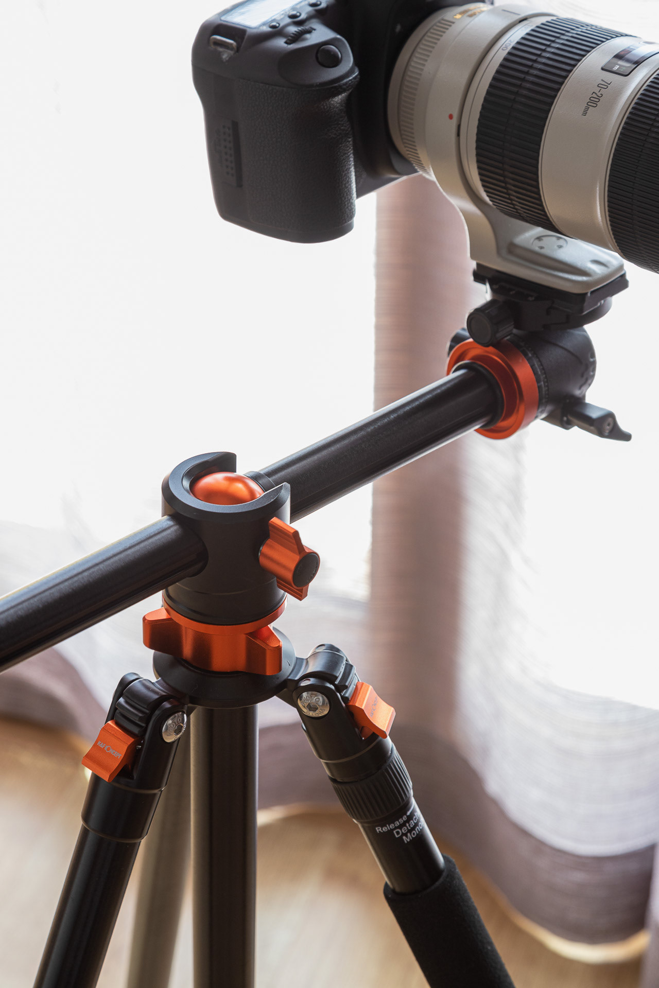 This is heavy 70-200 2.8 IS Lens!