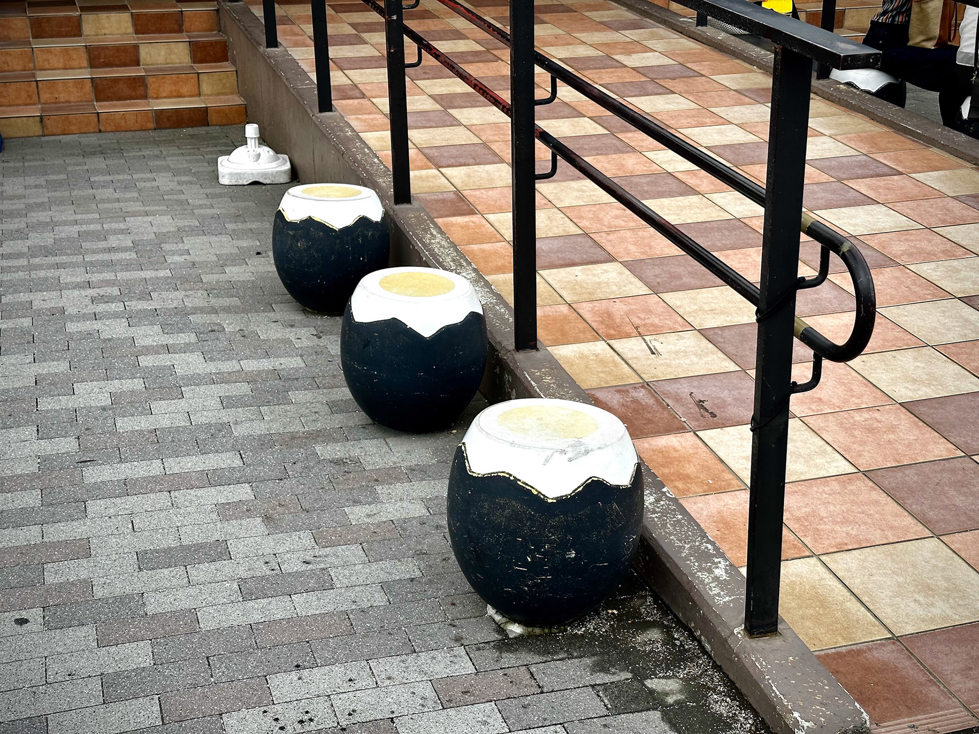 At Mount Hakone (箱根山, Hakoneyama)