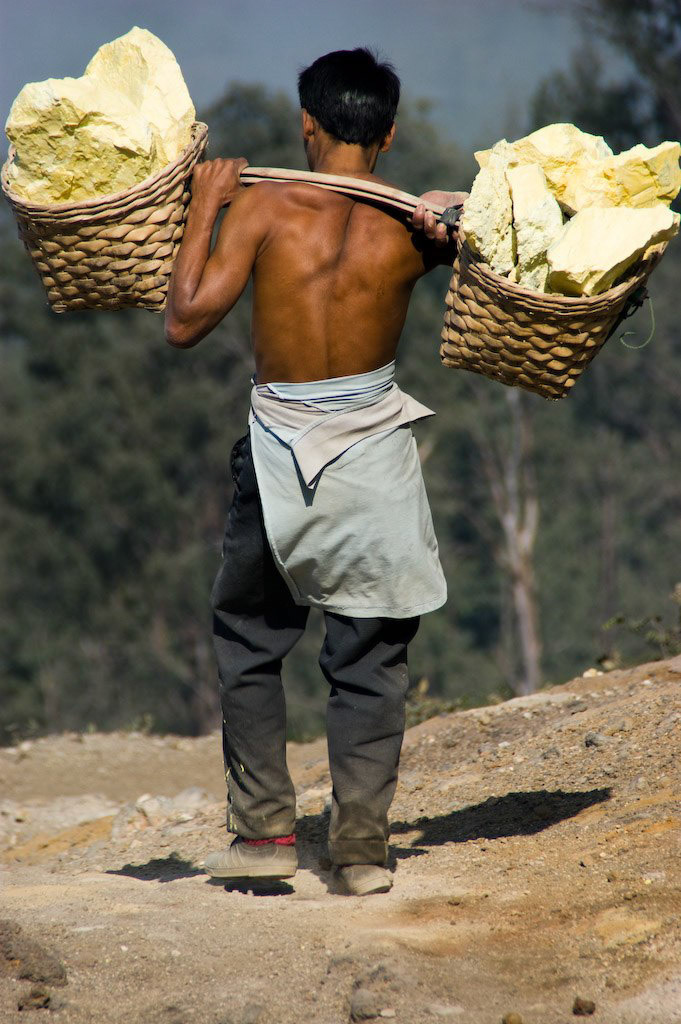 Sulfur transport at Mt. Ijen