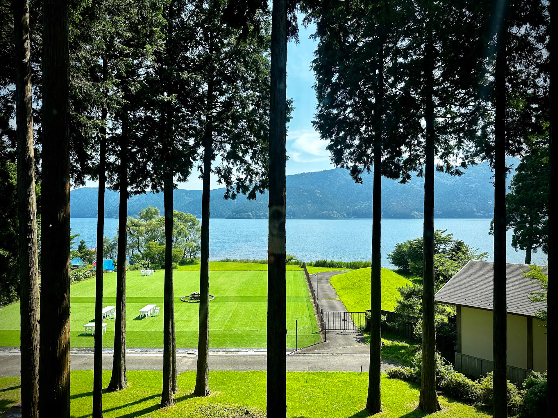 Lake Ashi (芦ノ湖, Ashi-no-ko) view from Price Hakone Hotel