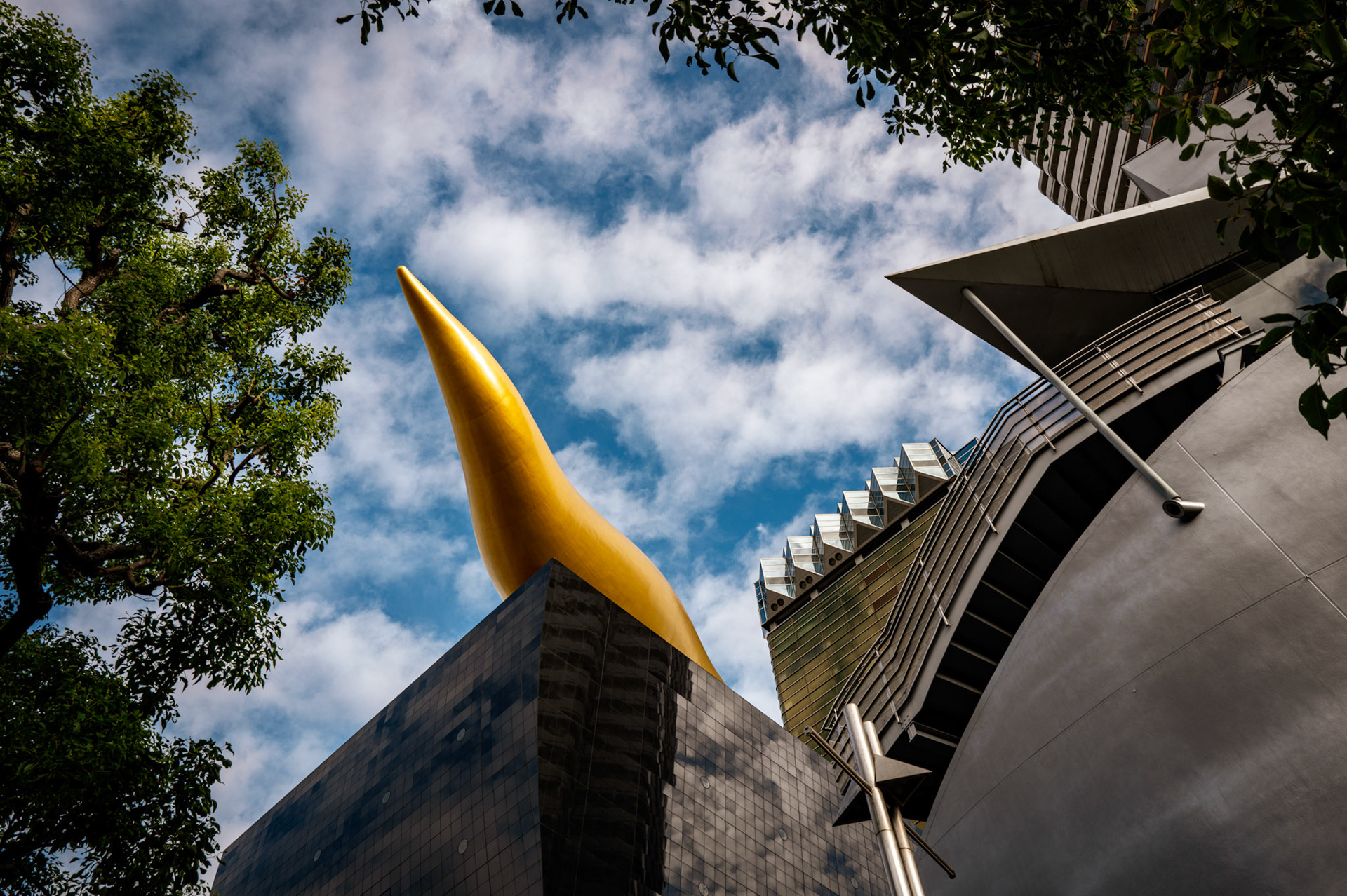 Asahi Breweries headquarters building with the "Asahi Flame" by Philippe Starck