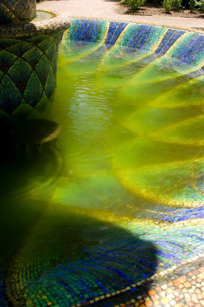 Mosaikbrunnen by Hans Poelzig