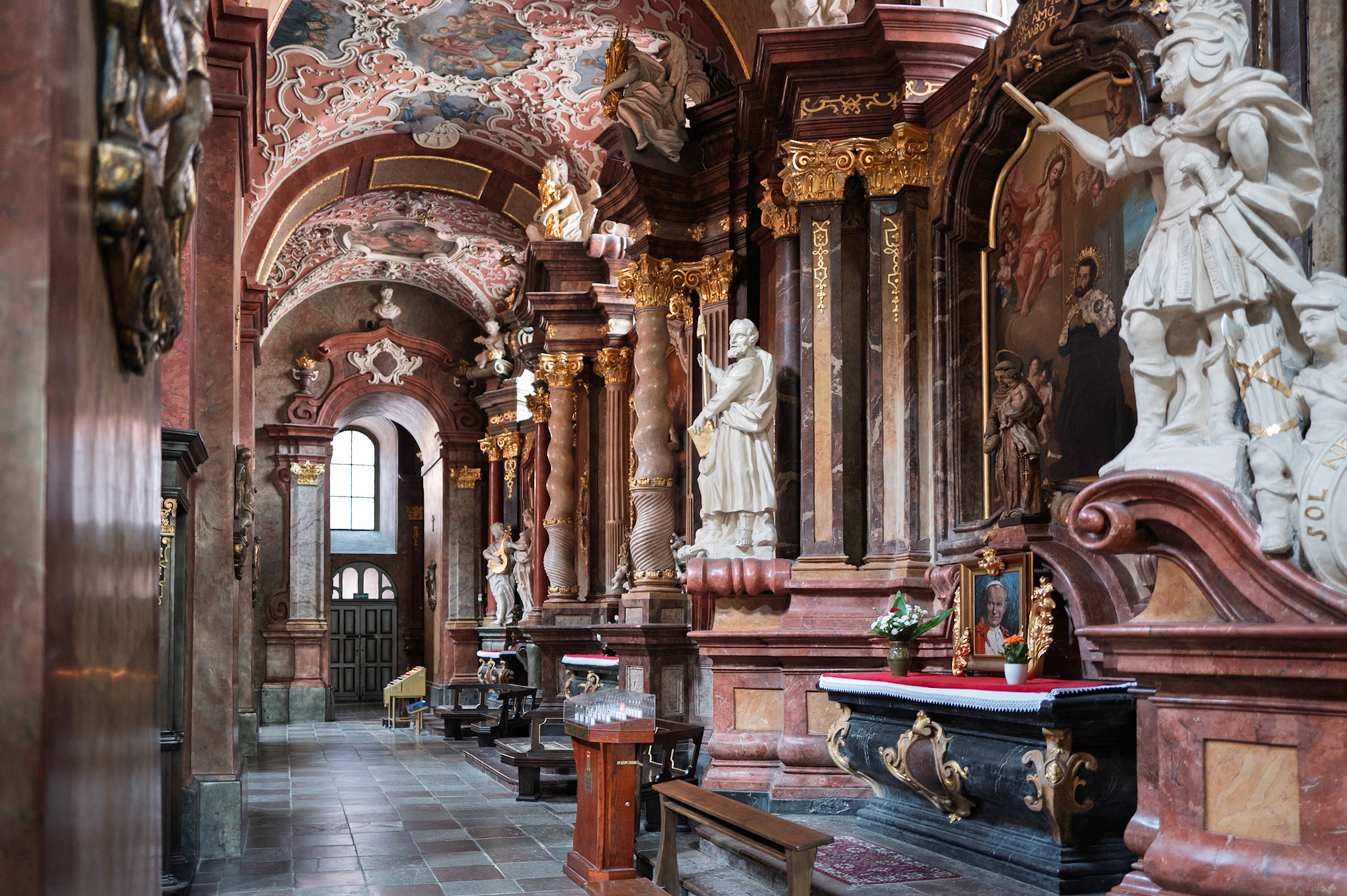 Bazylika Matki Bożej Nieustającej Pomocy, św. Marii Magdaleny i św. Stanisława Biskupa w Poznaniu