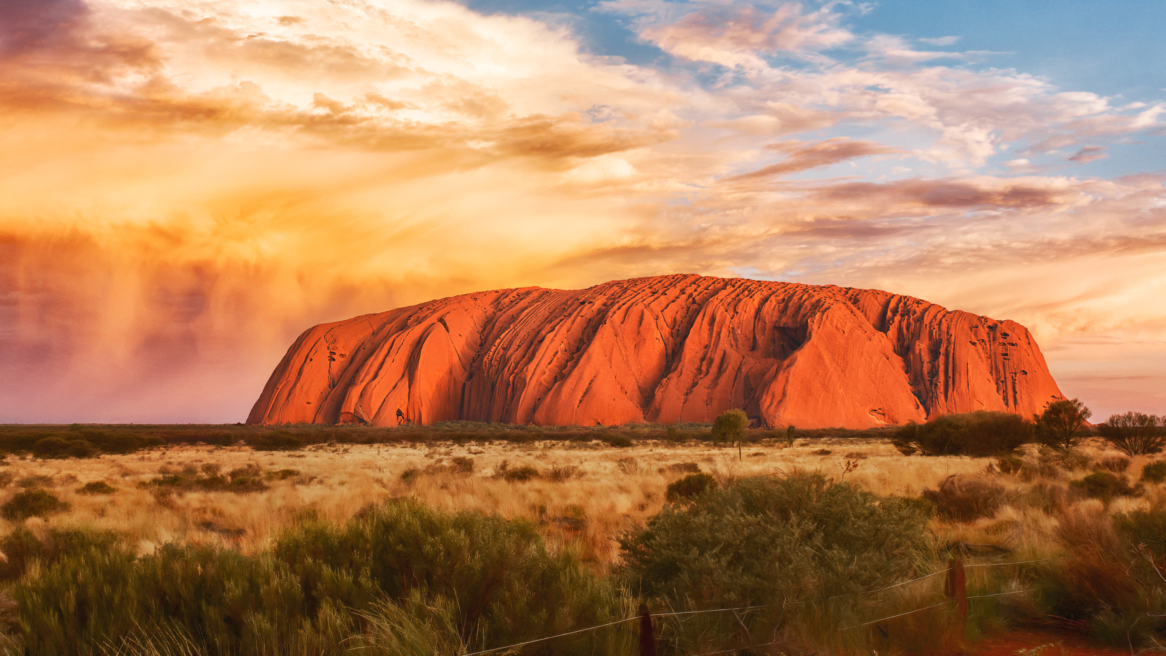 Uluru Sunset: Northern Territory, AU