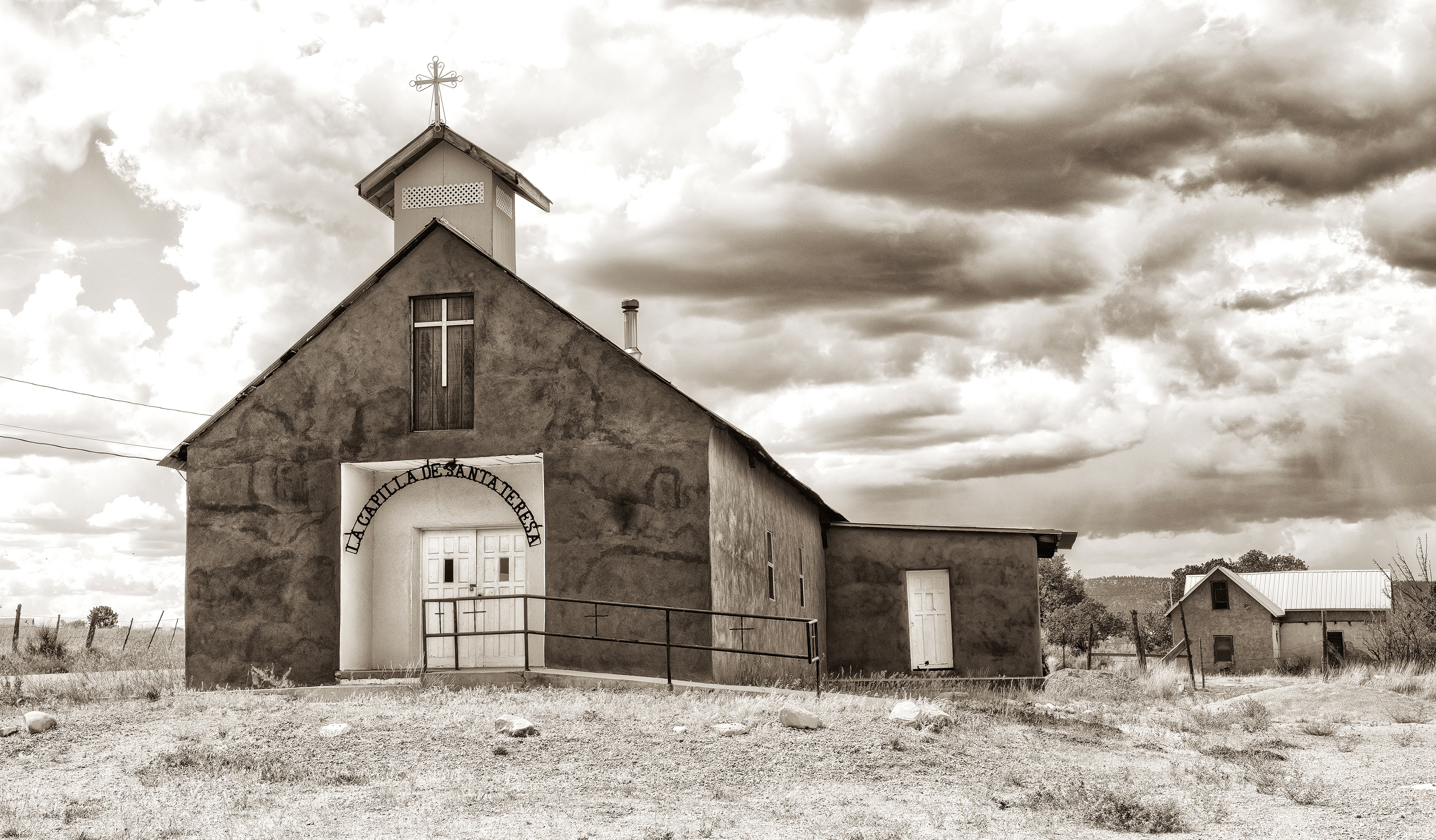 La Capilla de Santa Teresa: Mesa Poleo, NM USA