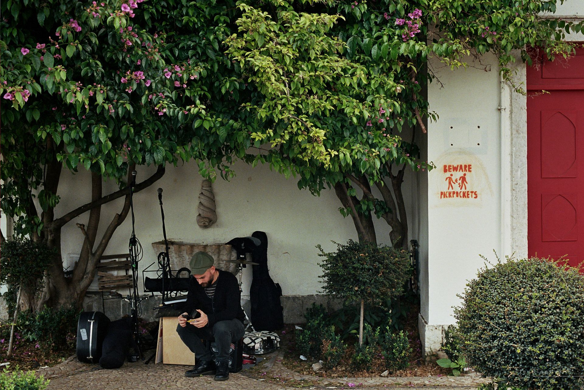 Musician - Lisbon - Portra 400
