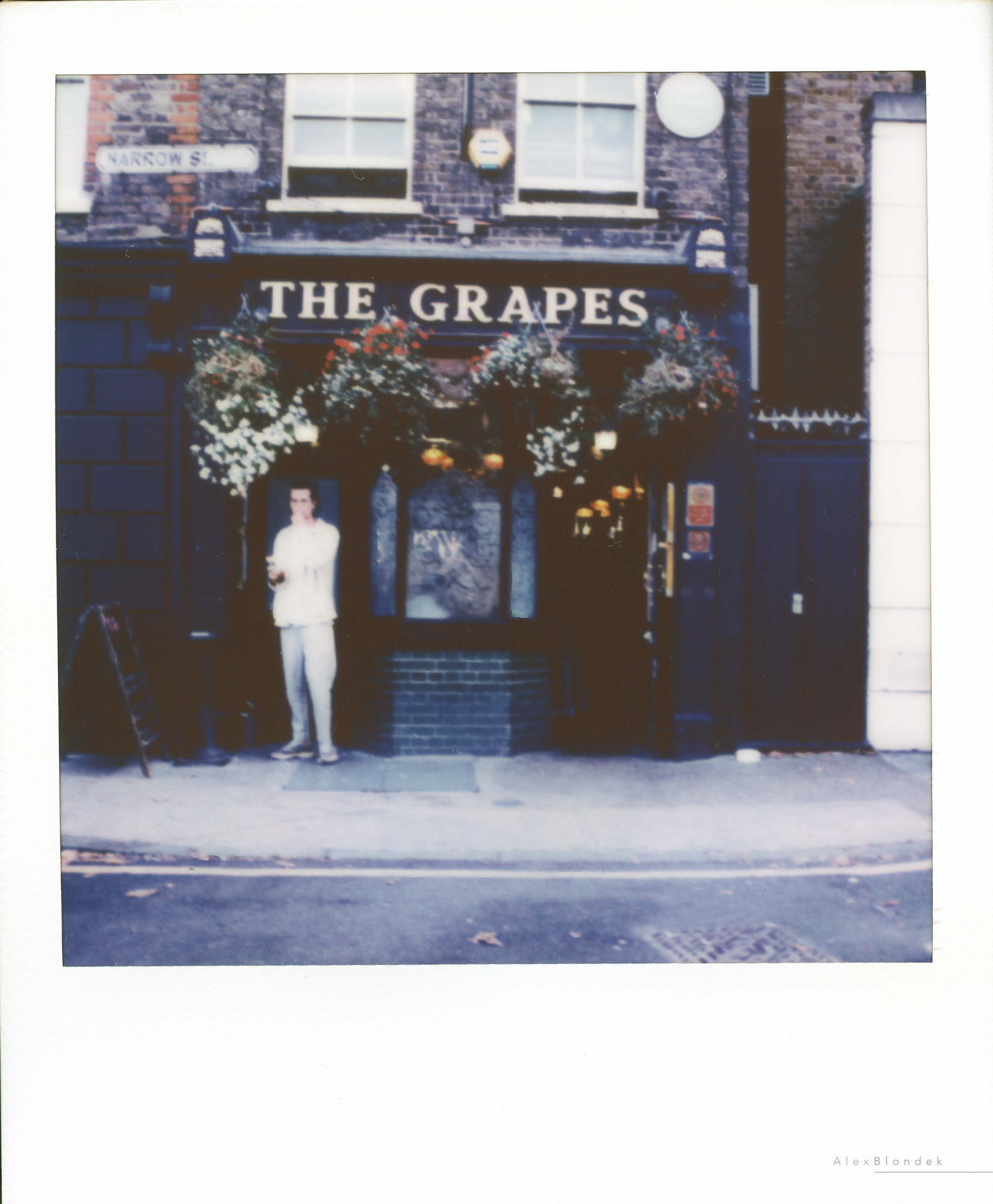 The Grapes, Limehouse - SX-70