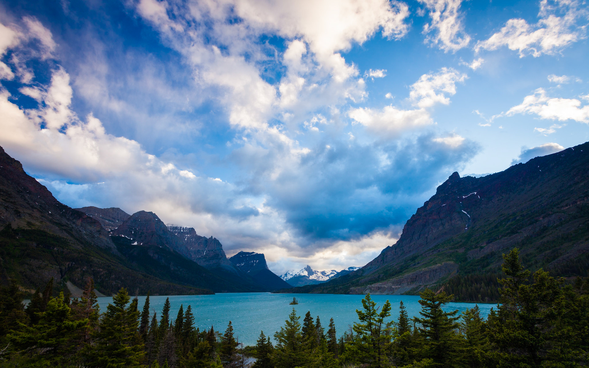 St Mary's Lake, Glacier National Park, Montana, USA