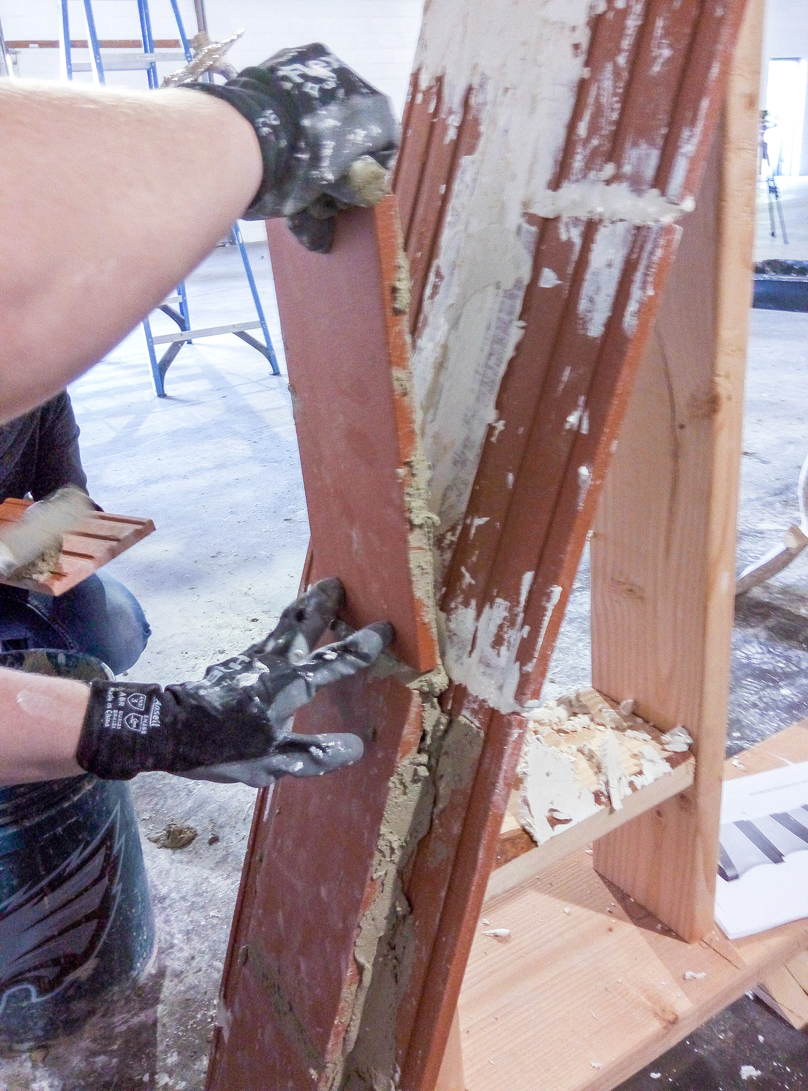 Building the arches first, followed by the skin in between.