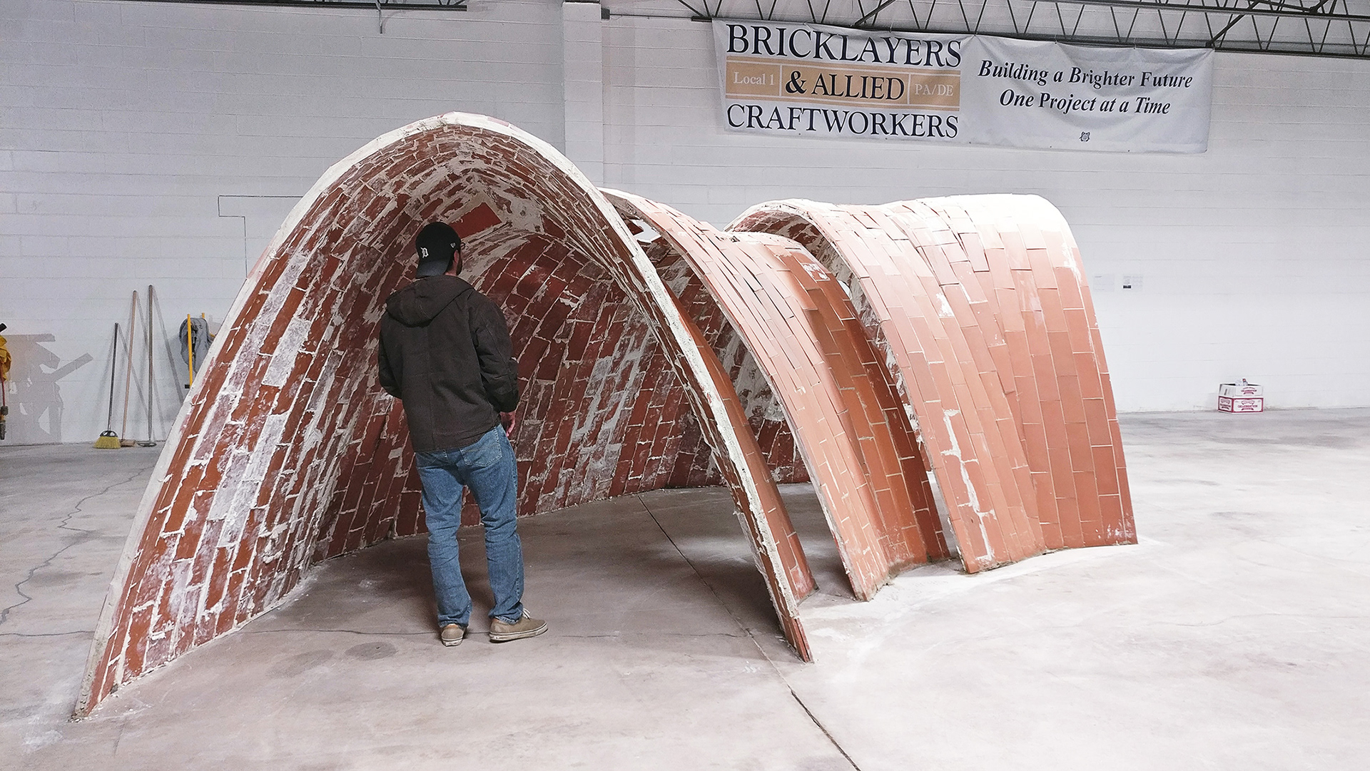 The finished vault is self standing without any tensile forces anywhere. Vault hierarchy is looking neat.