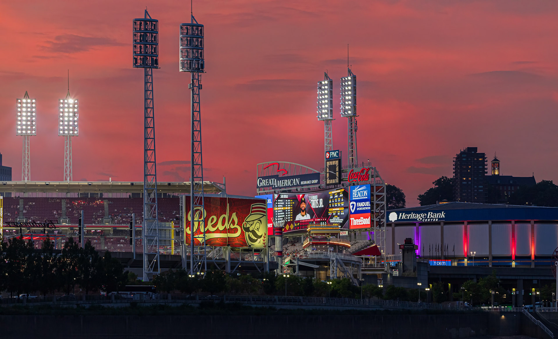 A beautiful summer sunset in Cincinnati, Ohio