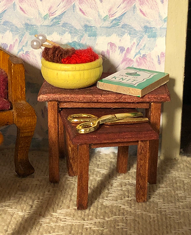 NESTING TABLES (wood)