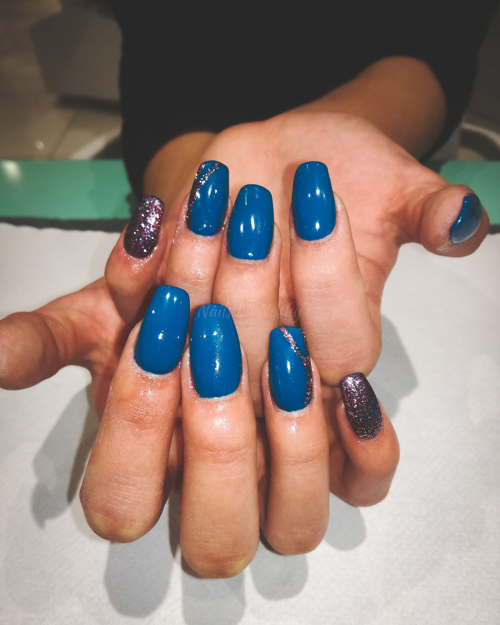 Blue glitter Nails