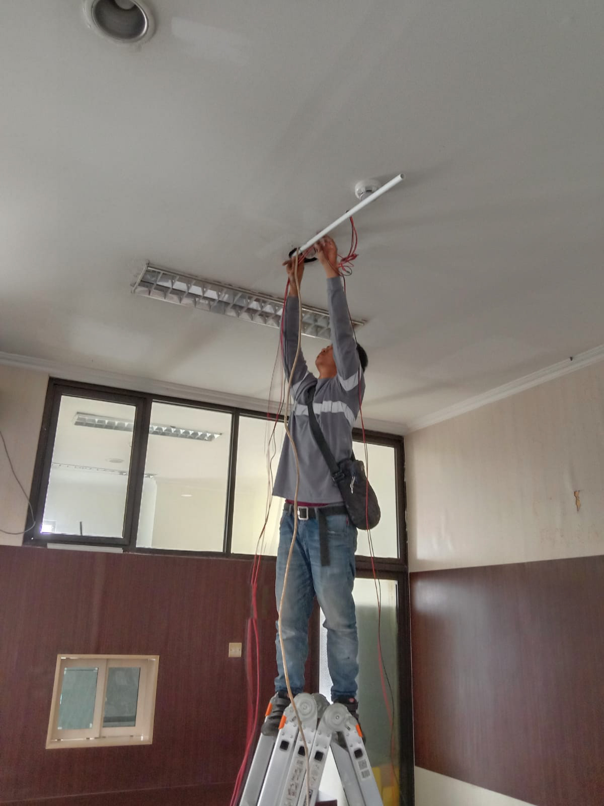 Pemasangan Smoke Detector