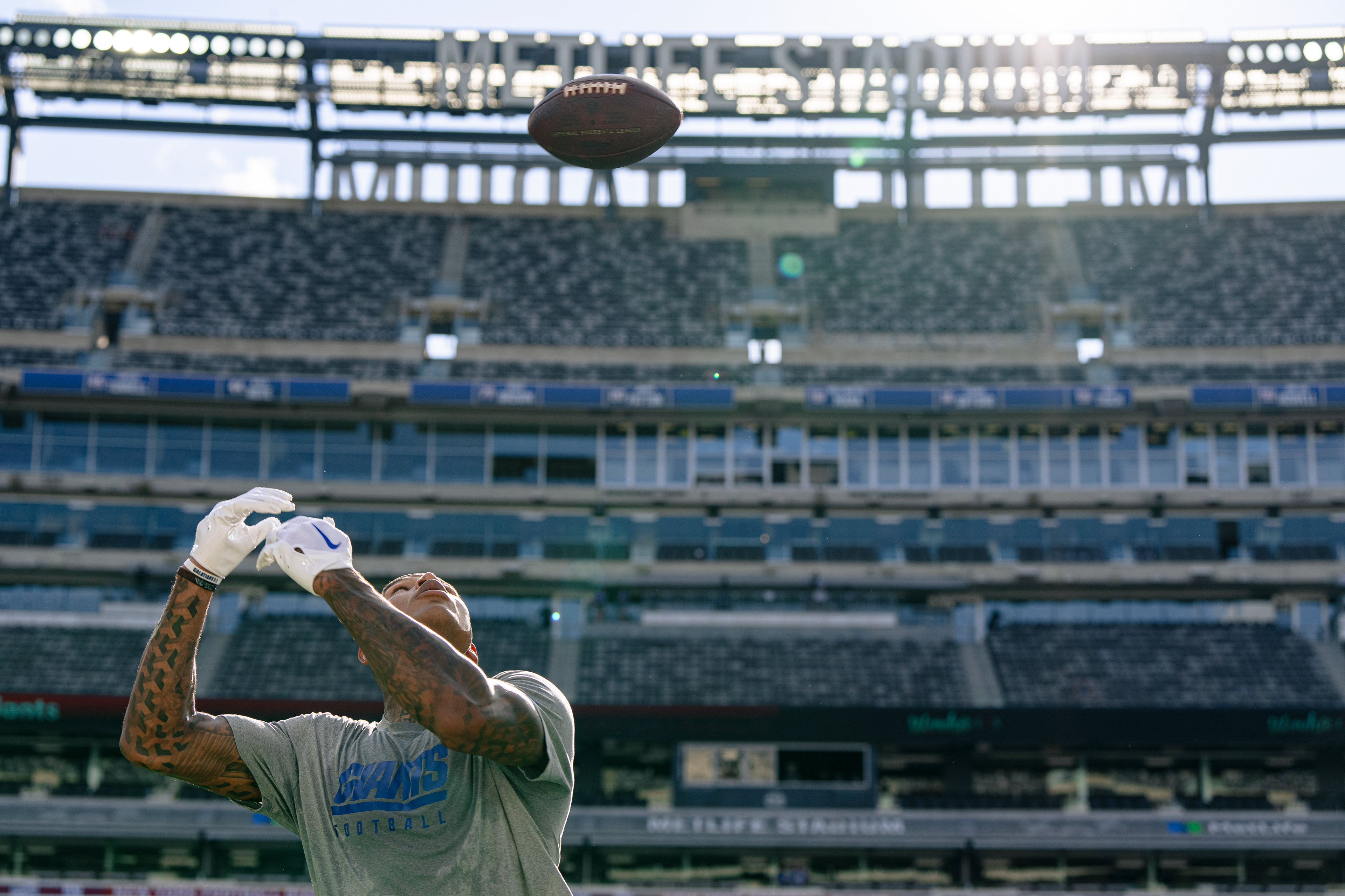 New York Giants TE Darren Waller Pre Game