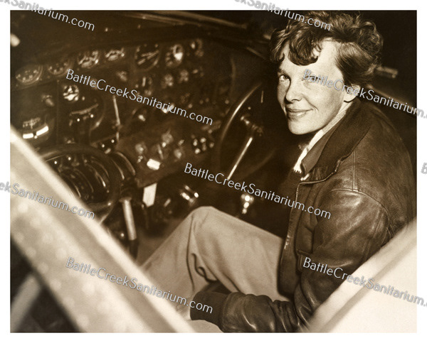 FAM-2 Amelia Earhart