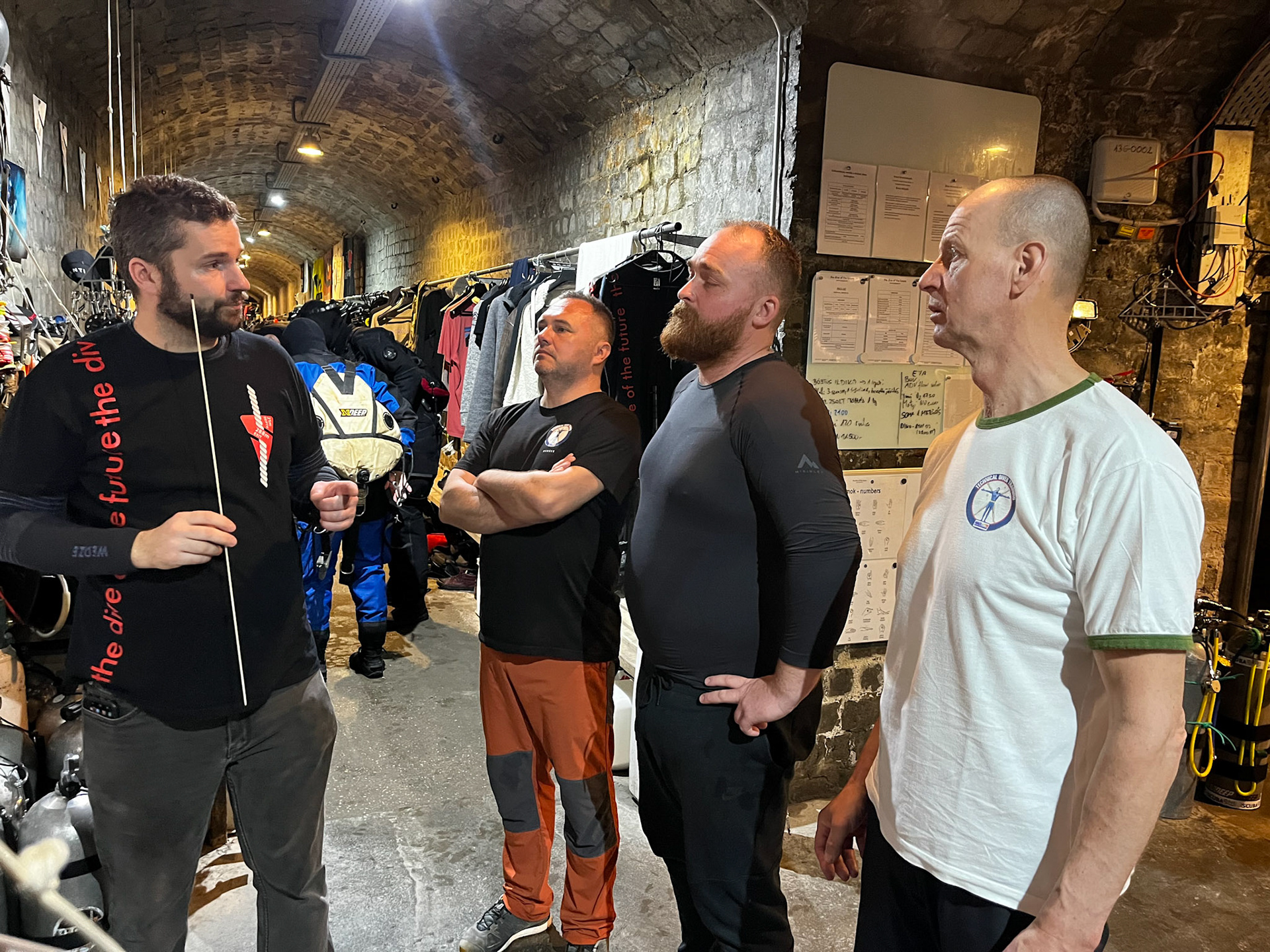 Briefing před ponorem