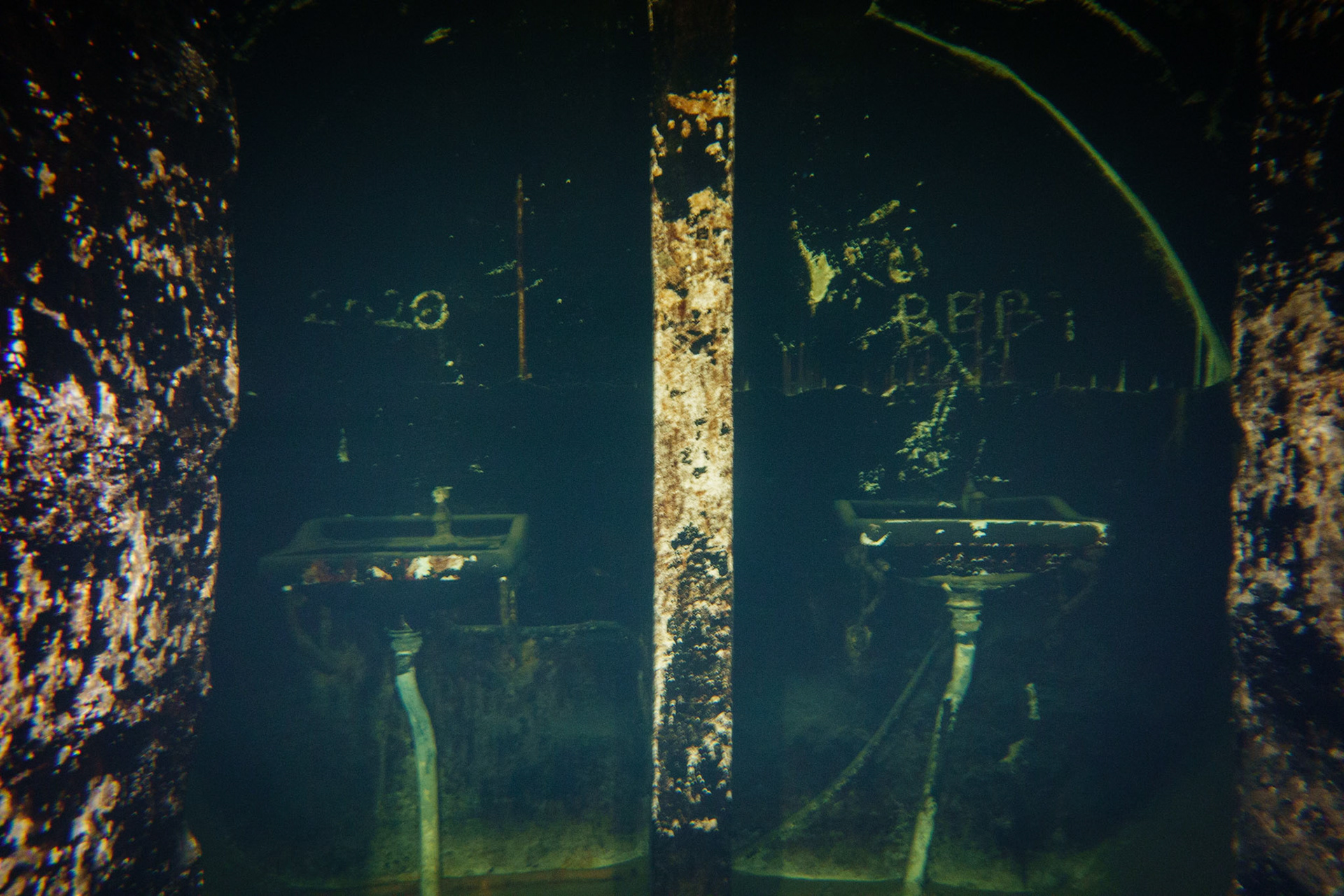 Odbočky z hlavní chodby