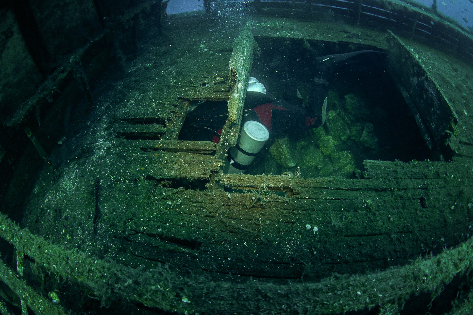 NAUI wreck penetration diver