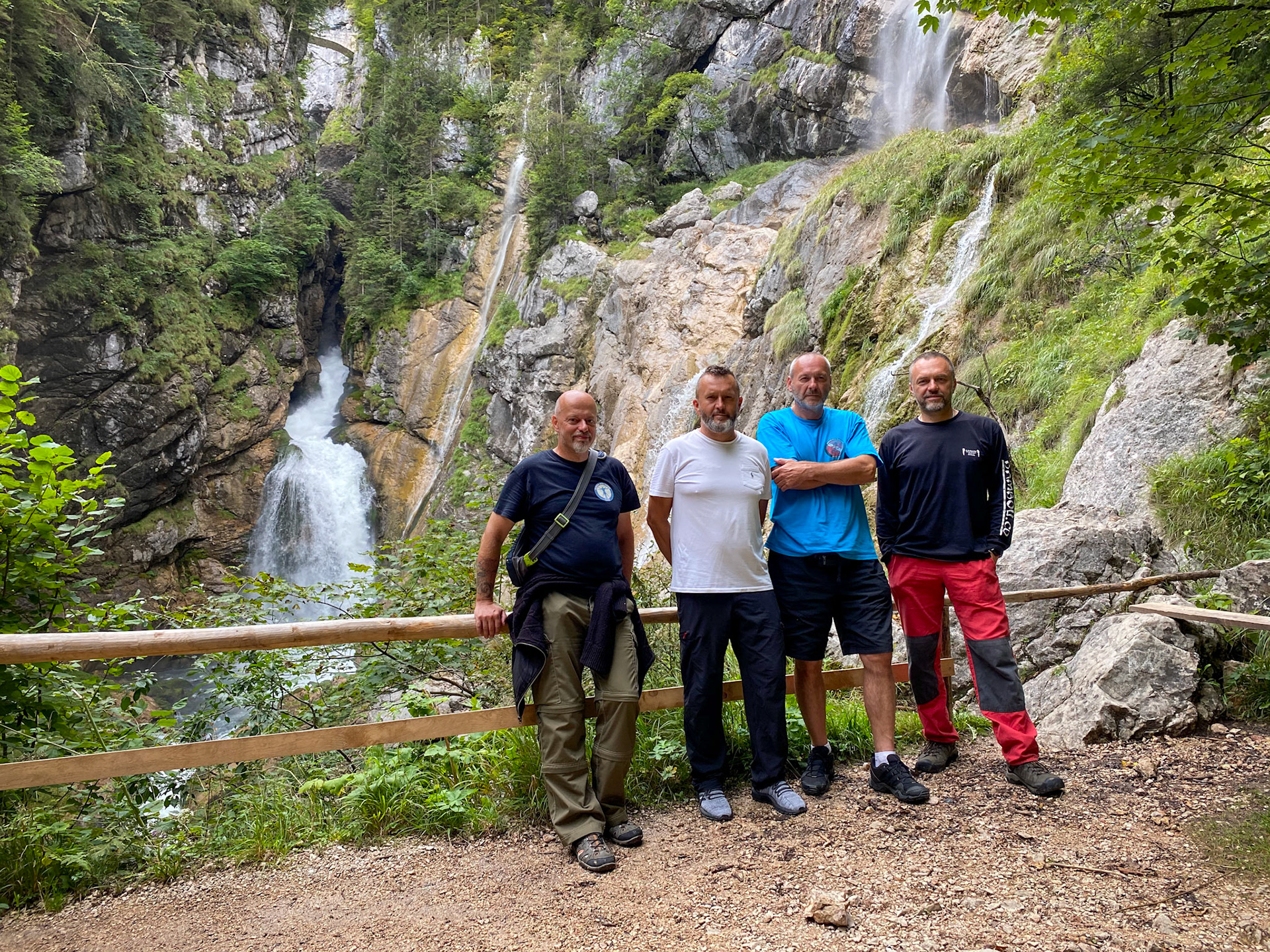 Pod vodopády u Hallstattu