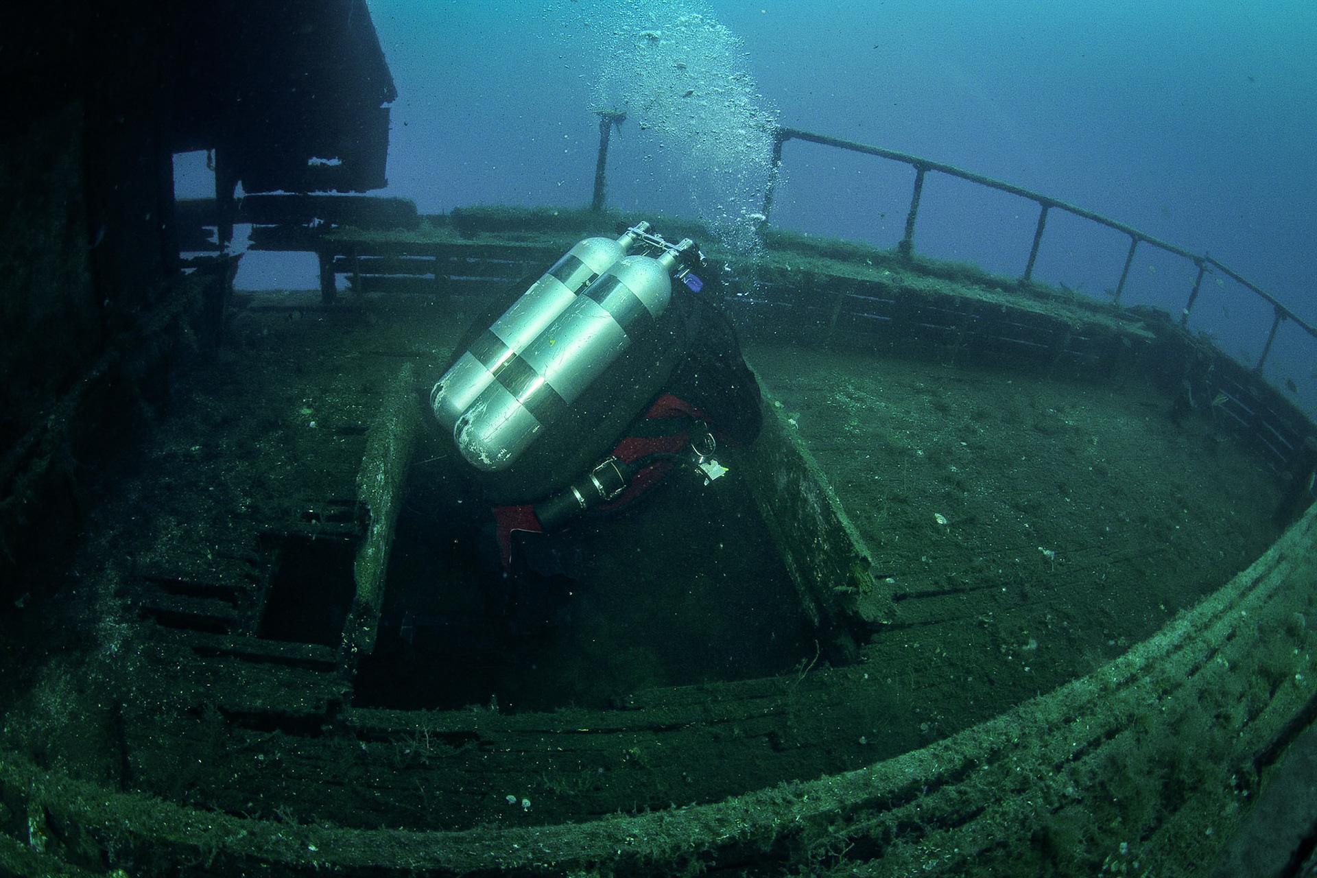 NAUI wreck penetration diver