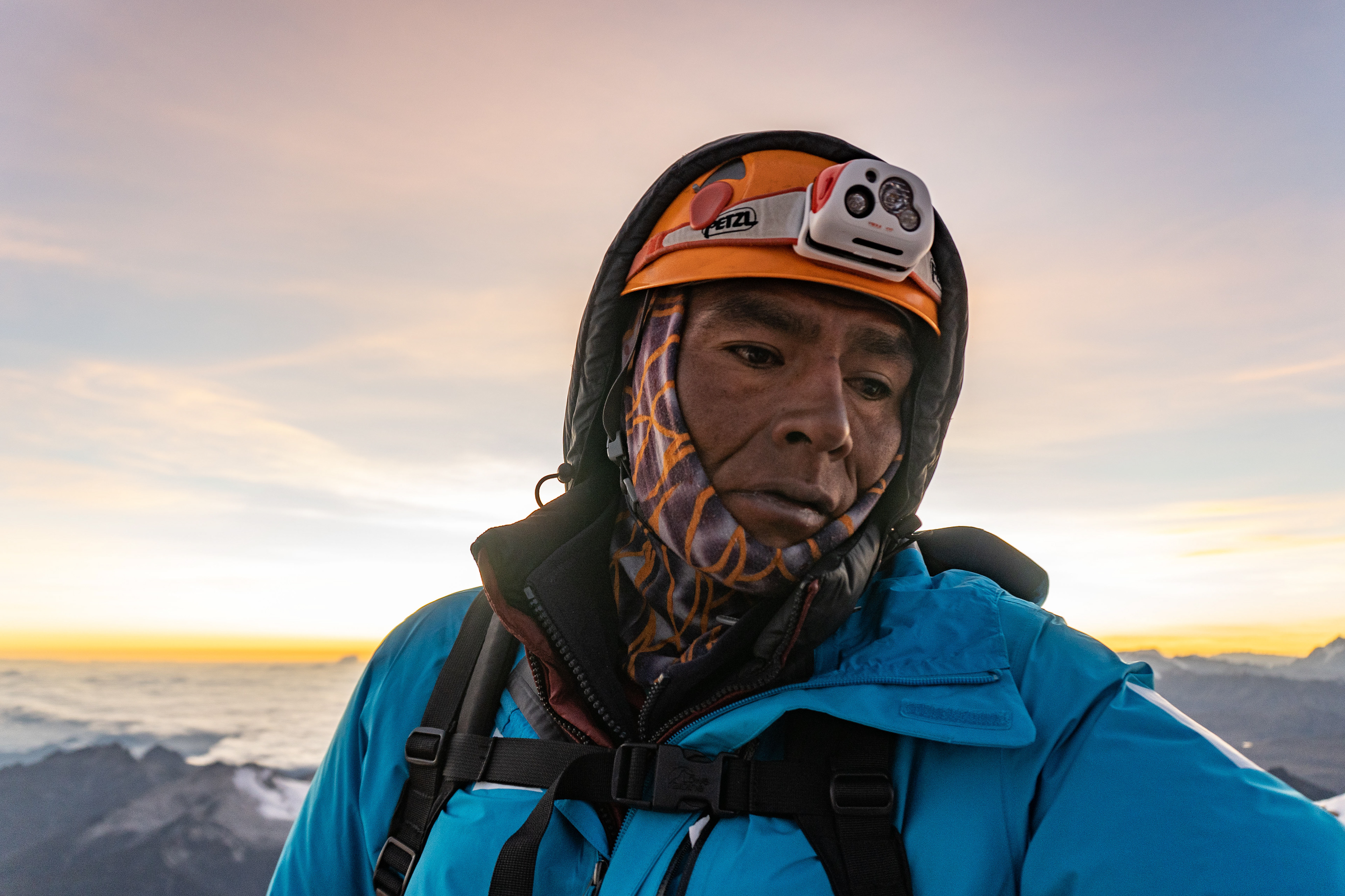 Un guide à l'arrivée au sommet du Huayna Potosi (Bolivie) - 2020.