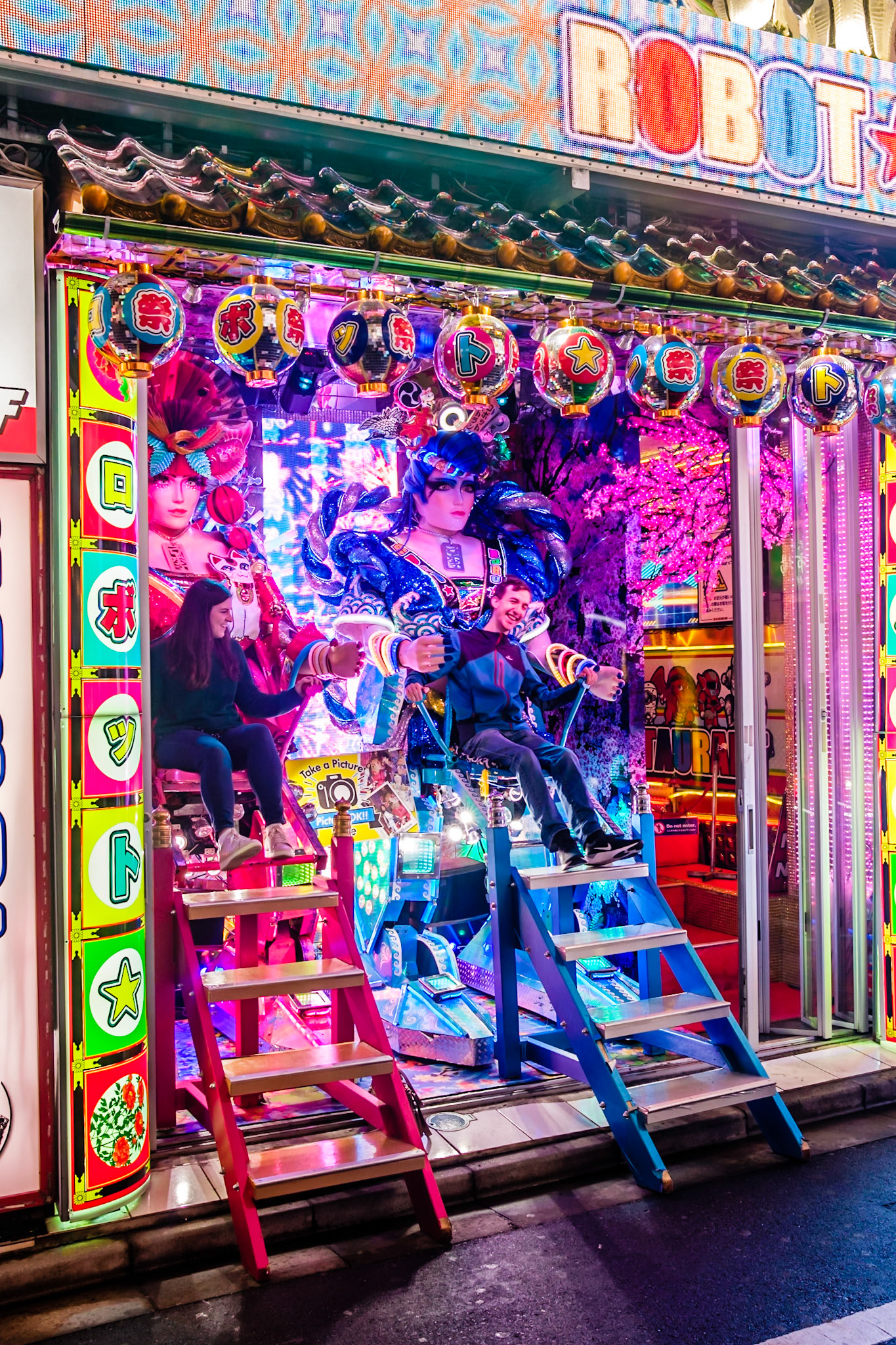 So much neon lights.