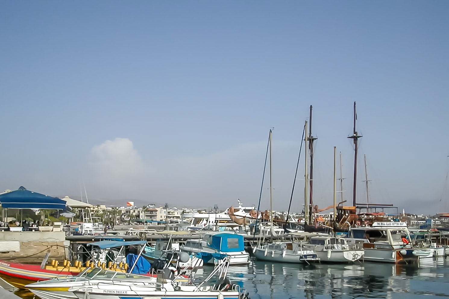 File Name            :DSCN0605.JPGFile Size            :703.8KB(720705Bytes)Date Taken           :0000/00/00 00:00:00Image Size           :1600 x 1200Resolution           :300 x 300 dpiNumber of Bits       :8bit/channelProtection Attribute :OffHide Attribute       :OffCamera ID            :N/ACamera               :E775Quality Mode         :FINEMetering Mode        :MatrixExposure Mode        :Programmed AutoSpeed Light          :NoFocal Length         :5.8 mmShutter Speed        :1/466.4secondAperture             :F7.9Exposure Compensation:0 EVWhite Balance        :AutoLens                 :Built-inFlash Sync Mode      :NormalExposure Difference  :N/AFlexible Program     :N/ASensitivity          :AutoSharpening           :AutoImage Type           :ColorColor Mode           :N/AHue Adjustment       :N/ASaturation Control   :N/ATone Compensation    :NormalLatitude(GPS)        :N/ALongitude(GPS)       :N/AAltitude(GPS)        :N/A