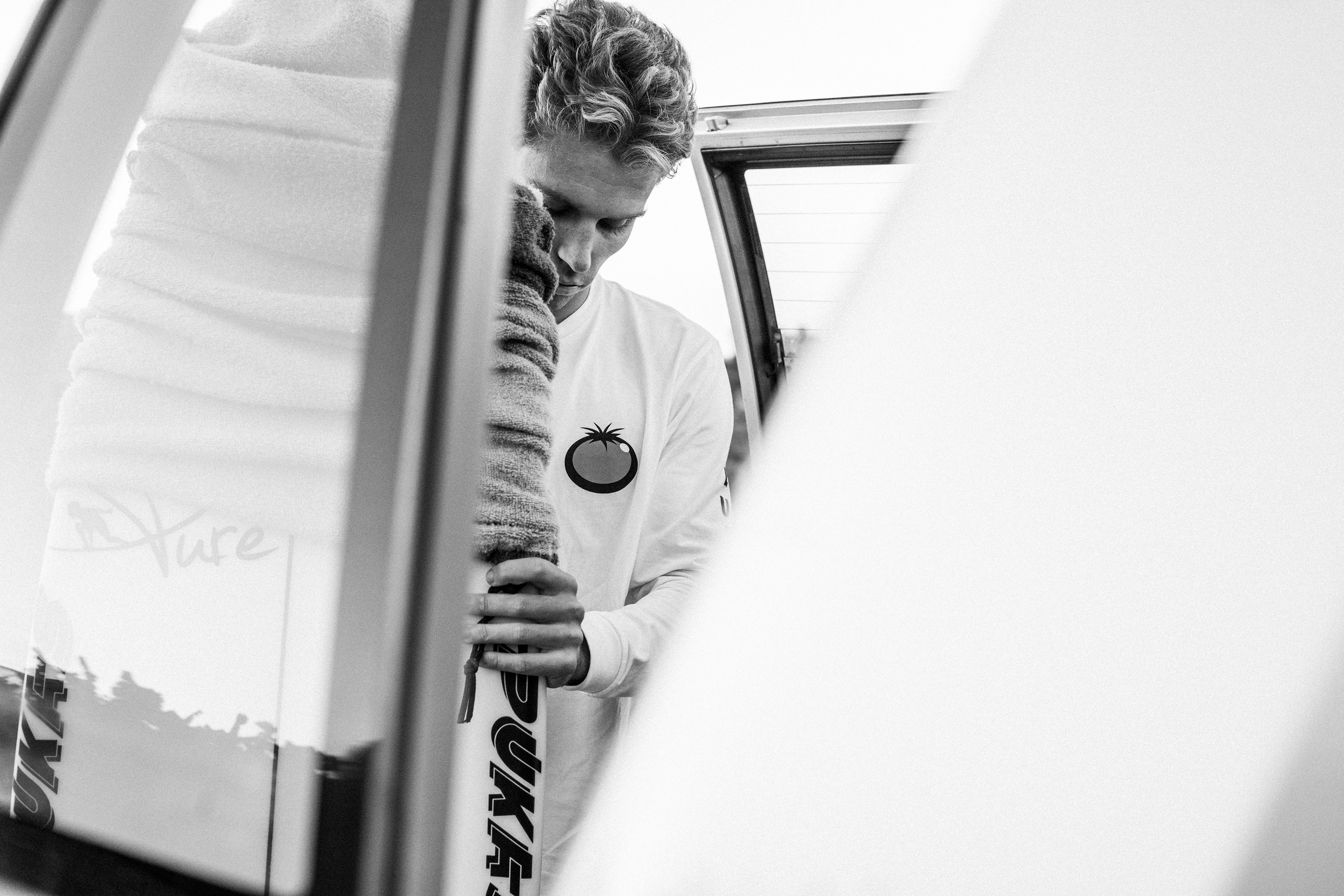 Lenni Jensen getting ready © Miriam Joanna