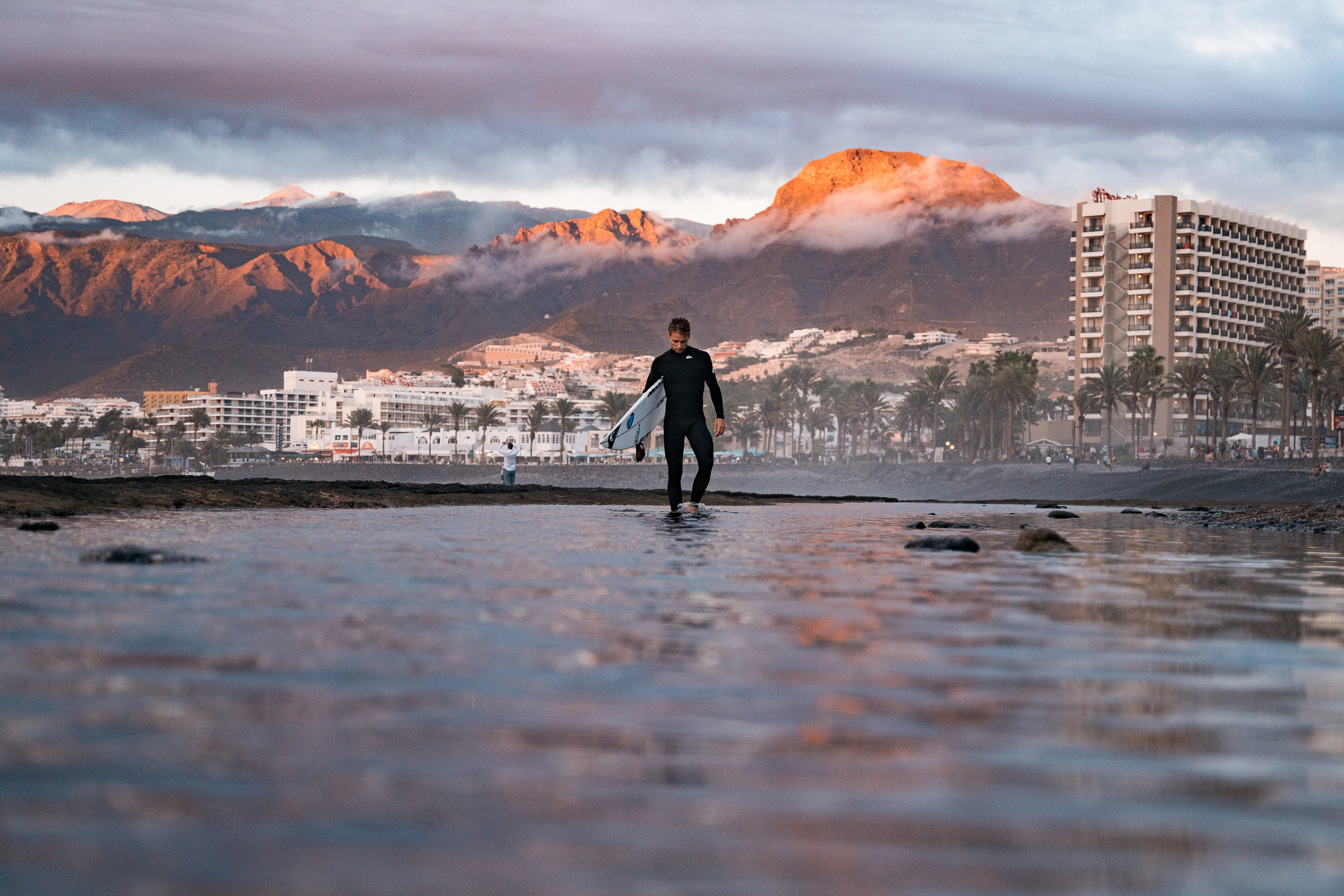 Lenni Jensen during sunset in Tenerife © Miriam Joanna
