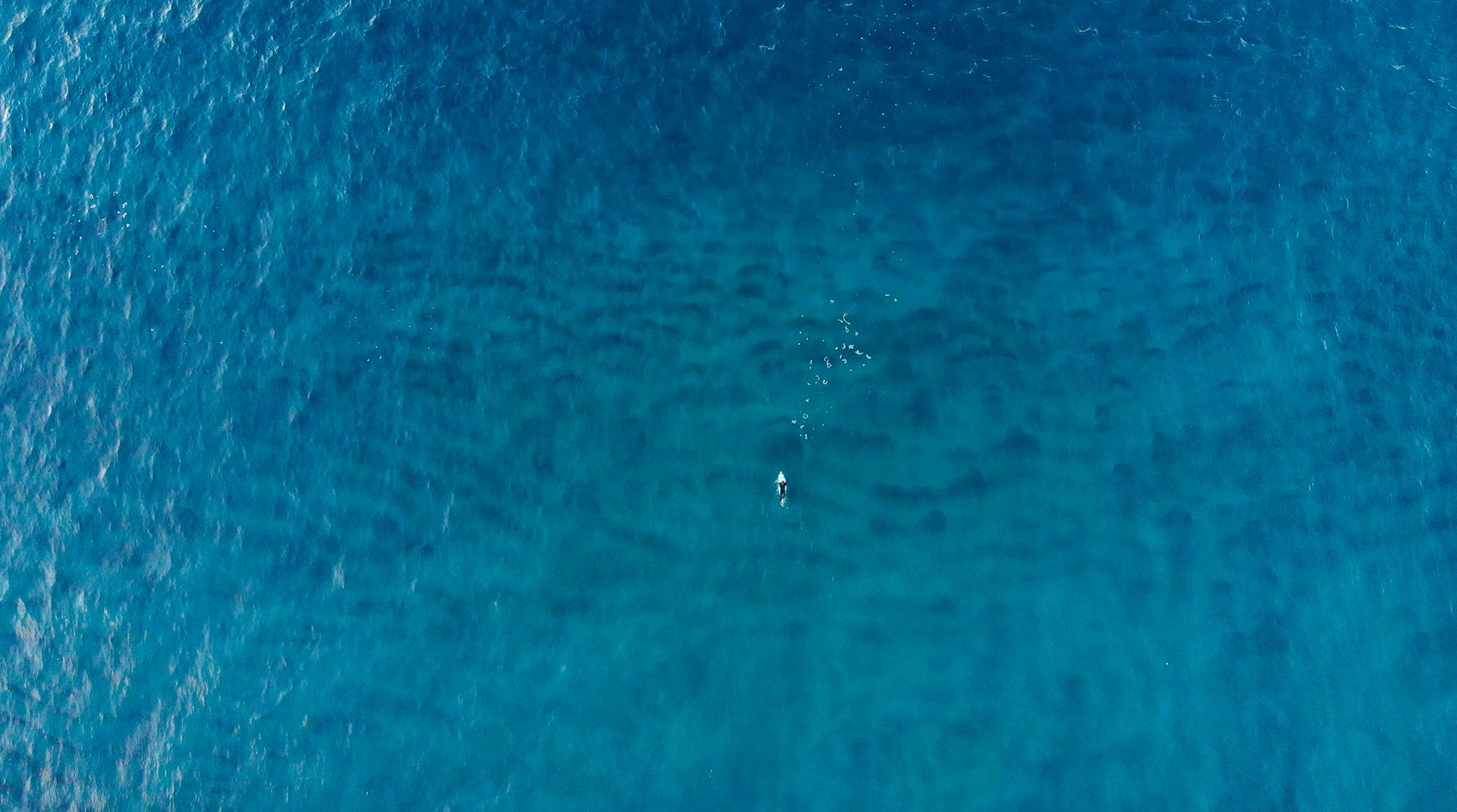 Drone shot of Lenni Jensen © Miriam Joanna