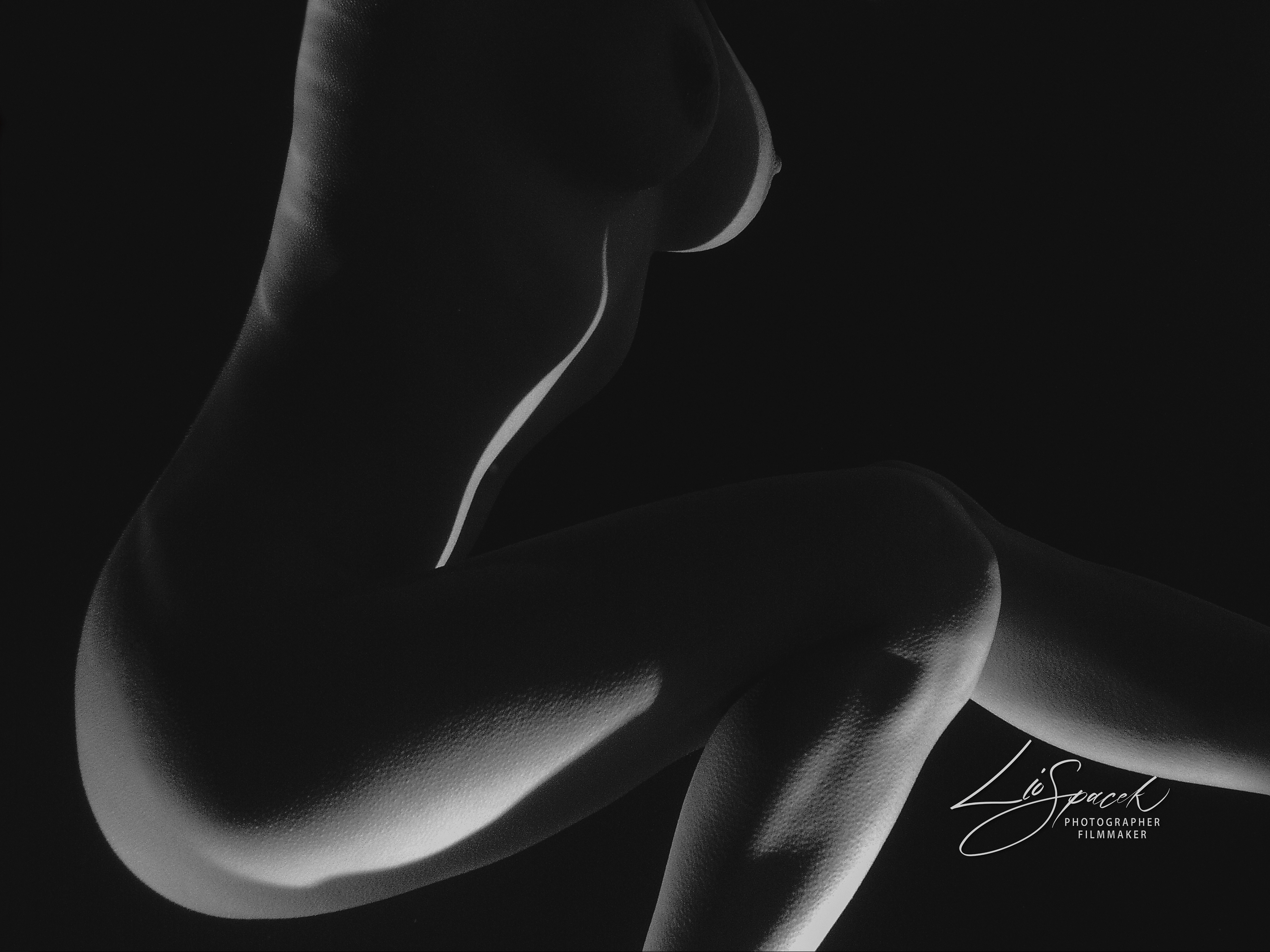 Curves - size 80x56cm - the photograph is signed and numbered by the author on the back, including an author's certificate (5 originals)