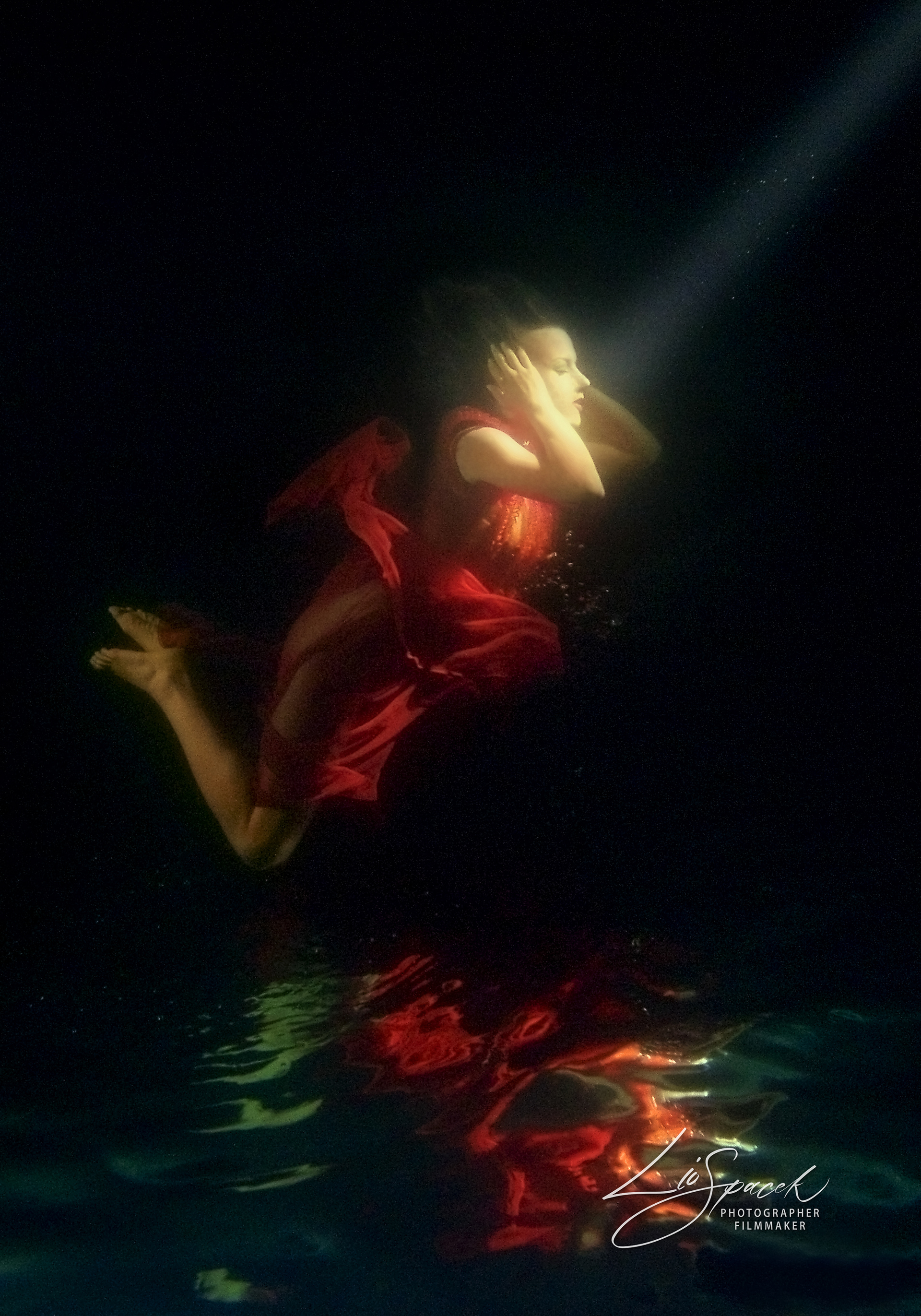 Falling in Love - size 80x56cm - the photograph is signed and numbered by the author on the back, including an author's certificate (5 originals)