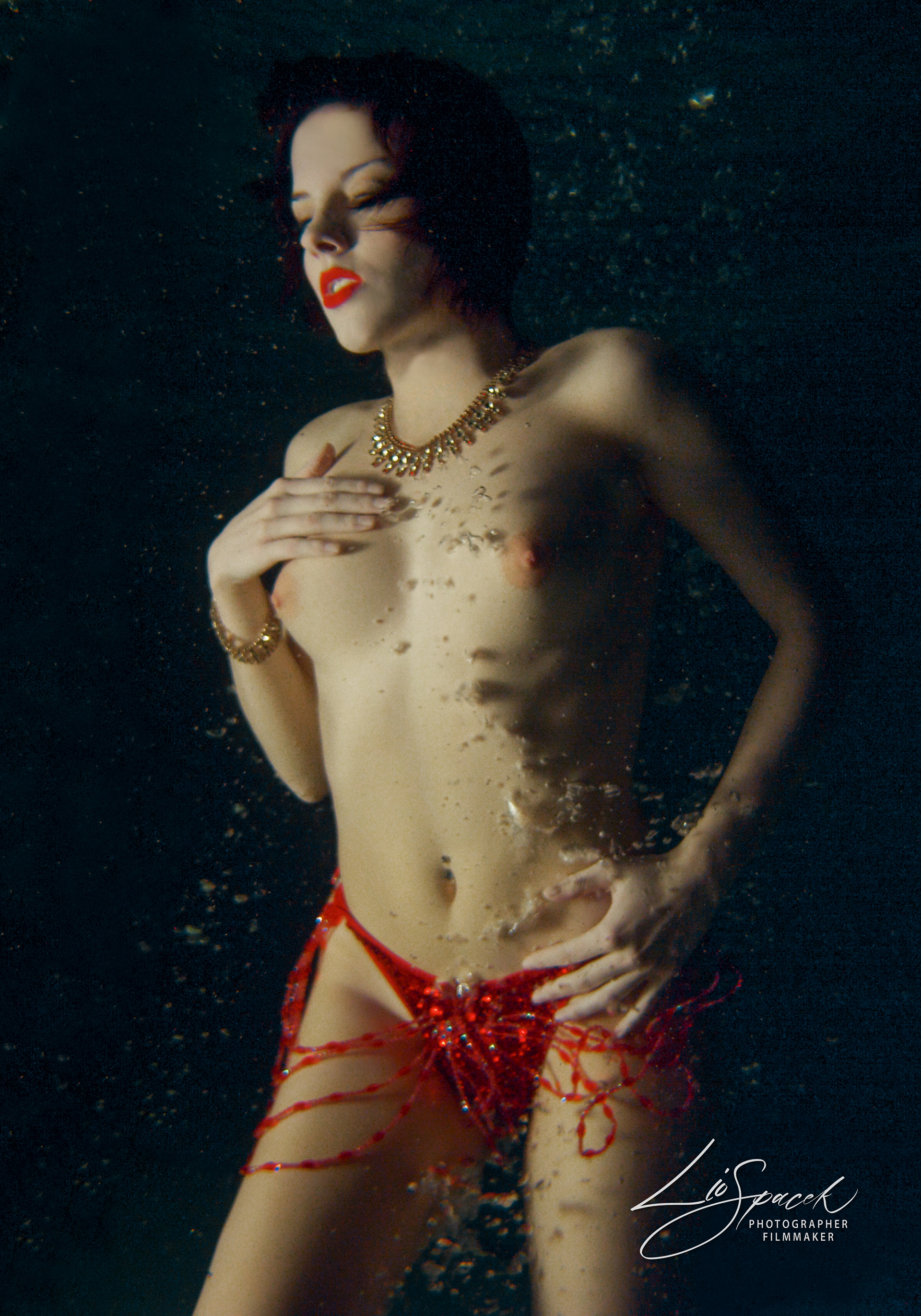 Belly Dancer - size 80x56cm - the photograph is signed and numbered by the author on the back, including an author's certificate (5 originals)