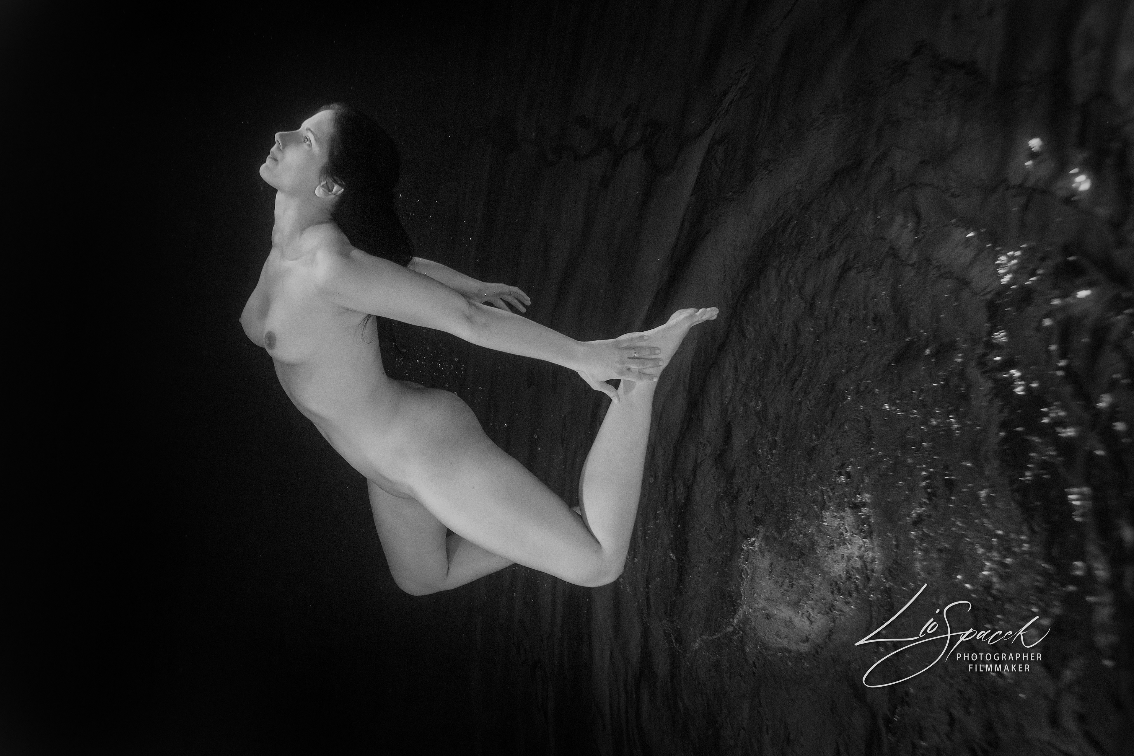 Over the Edge - size 100x67cm - the photograph is signed and numbered by the author on the back, including an author's certificate (5 originals)