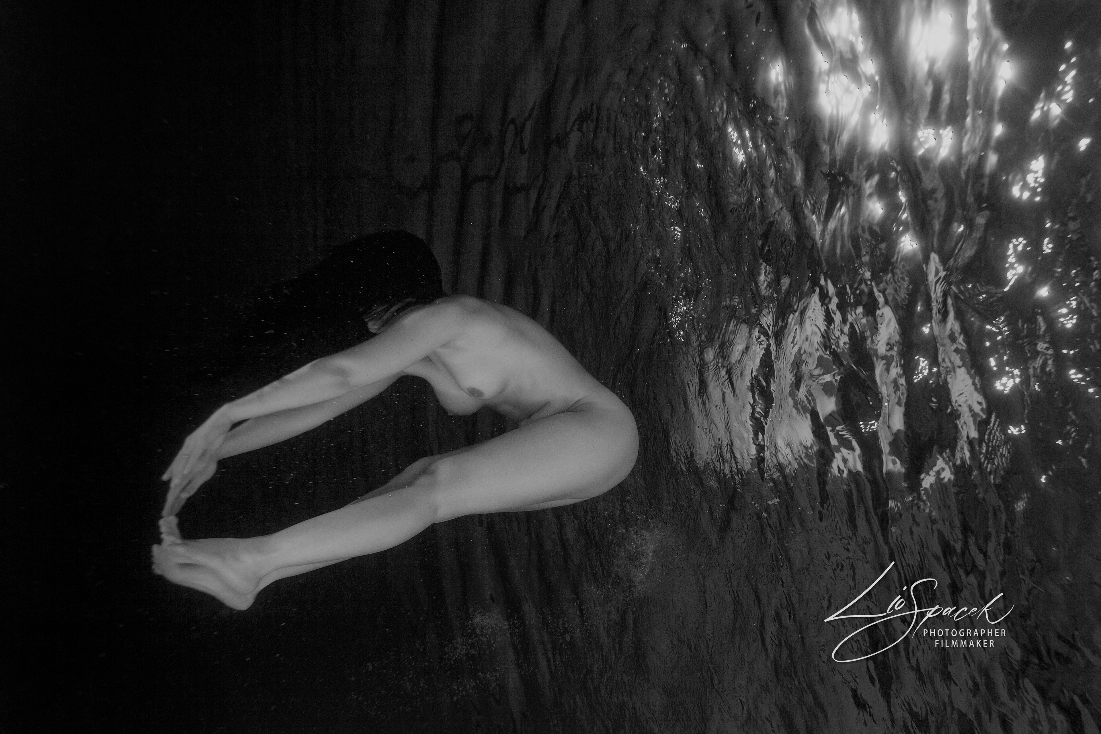 Clutch - size 100x67cm - the photograph is signed and numbered by the author on the back, including an author's certificate (5 originals)