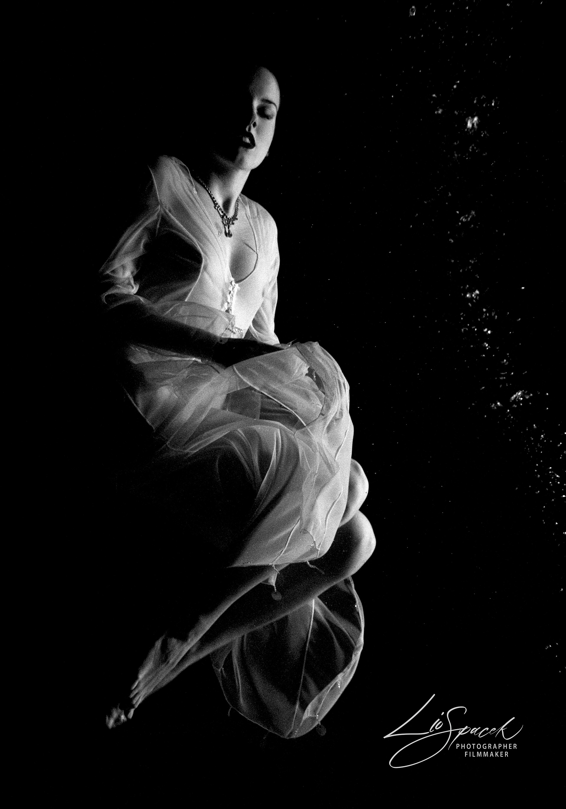 Dreaming - size 80x56cm - the photograph is signed and numbered by the author on the back, including an author's certificate (5 originals)