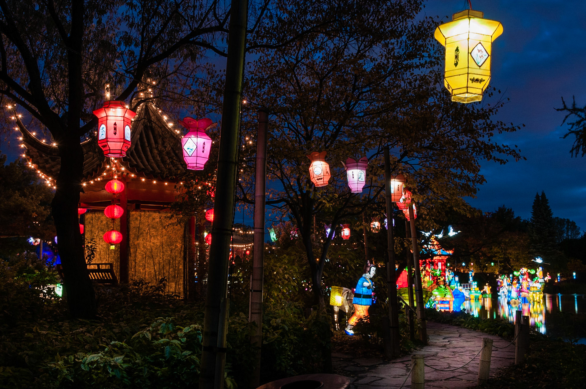 5 sec @ f / 13, ISO 200, 24mm